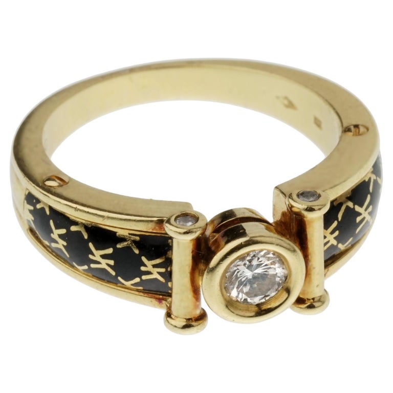 Bague Korloff en or jaune avec émail et diamant En vente sur