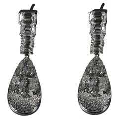 Orecchini a goccia con diamanti Kosiche in oro bianco 18 carati di Maria Jose Jewelry