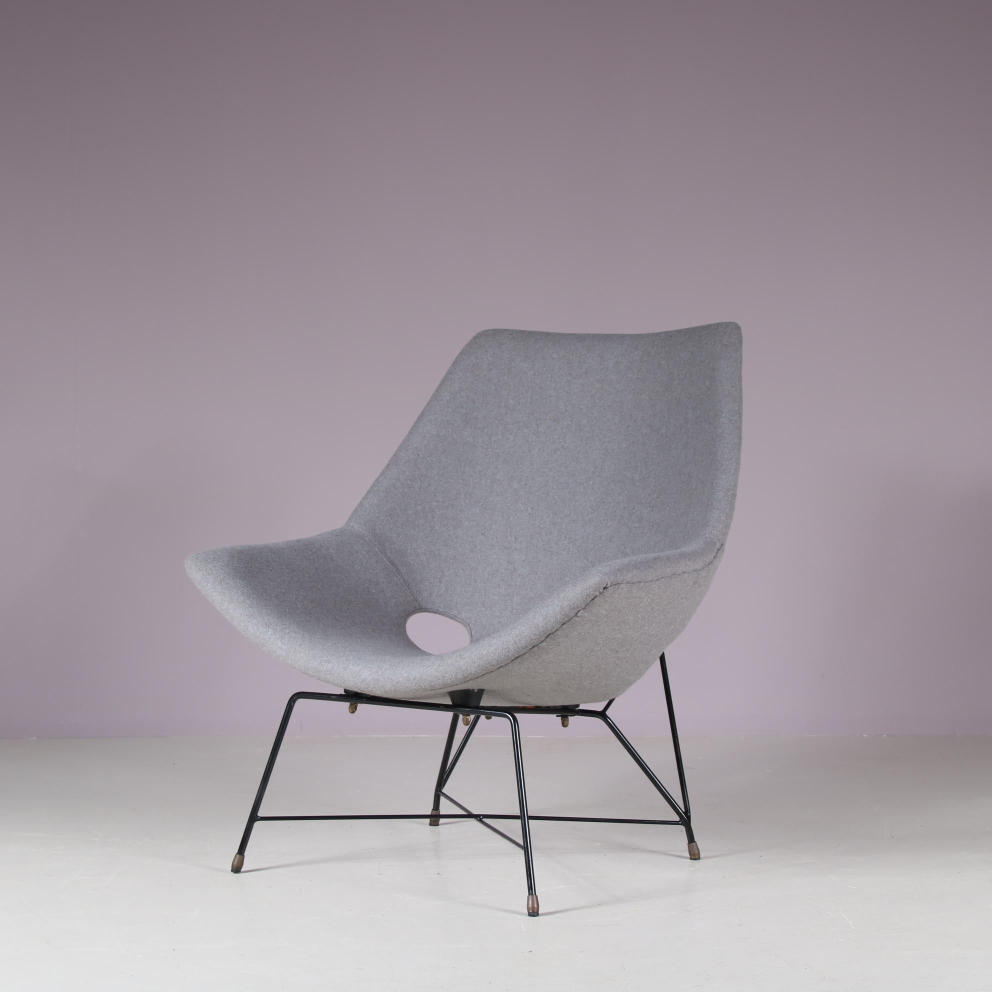 Italian “Kosmos” Lounge Chair by Augusto Bozzi for Saporiti, Italy 1950 For Sale