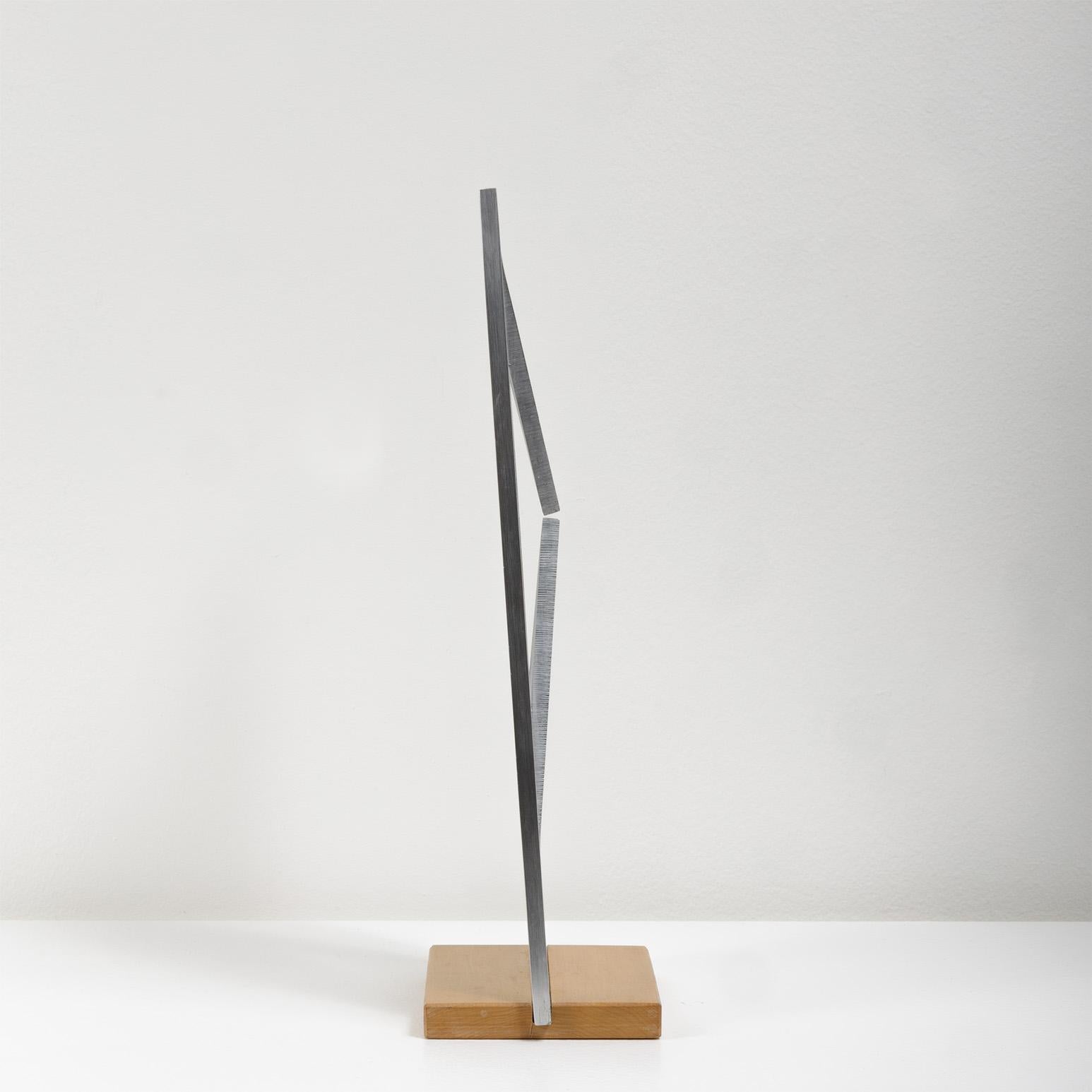 Istorzo - Abstrait Sculpture par Kosso Eloul