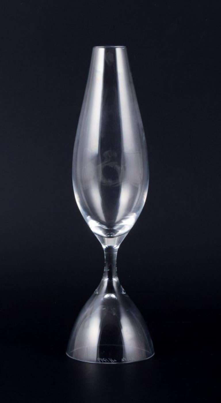 Kosta Boda und mehrere andere schwedische Glashütten. Set aus vier hohen Gläsern (Schwedisch) im Angebot
