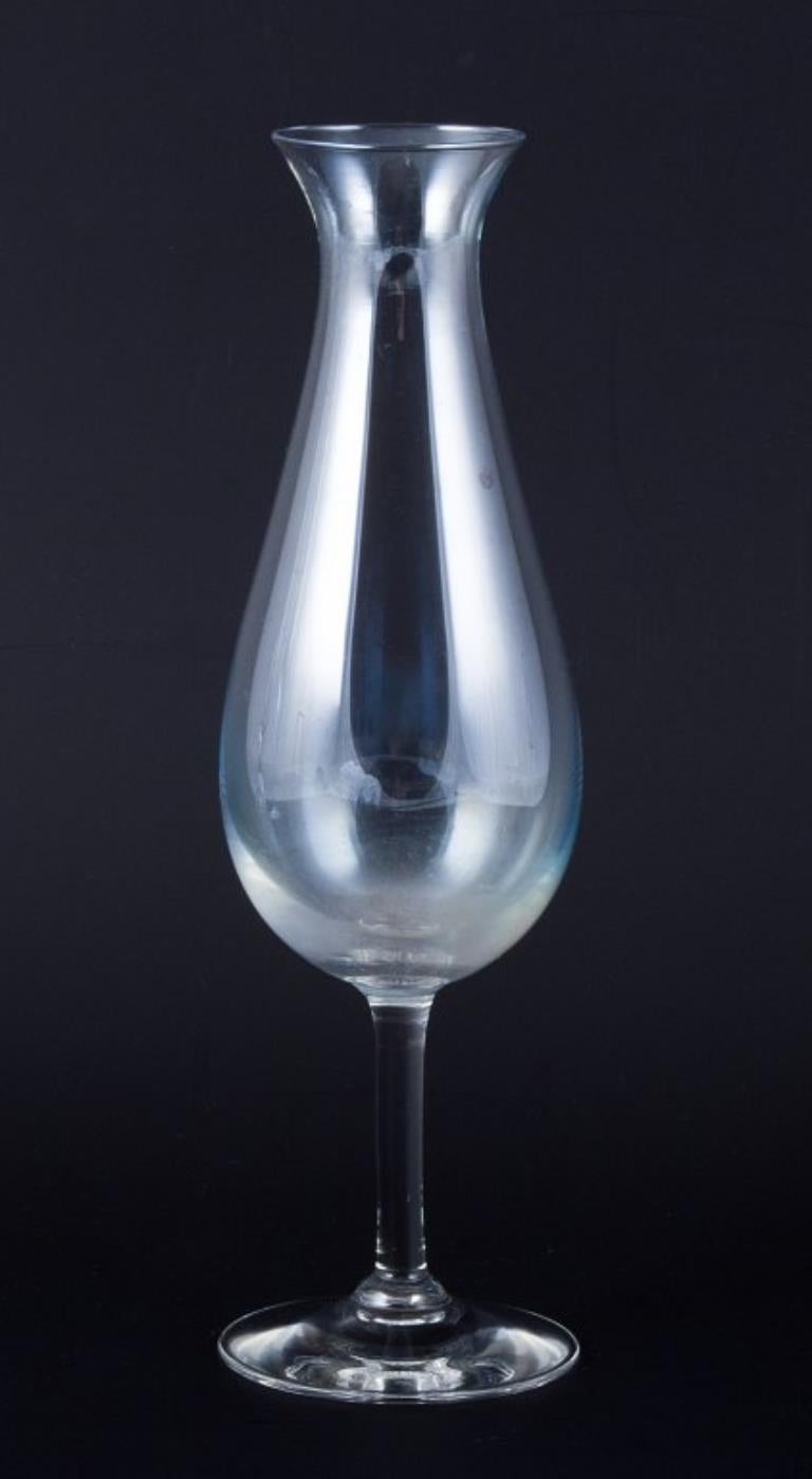 Kosta Boda und mehrere andere schwedische Glashütten. Set aus vier hohen Gläsern im Angebot 2