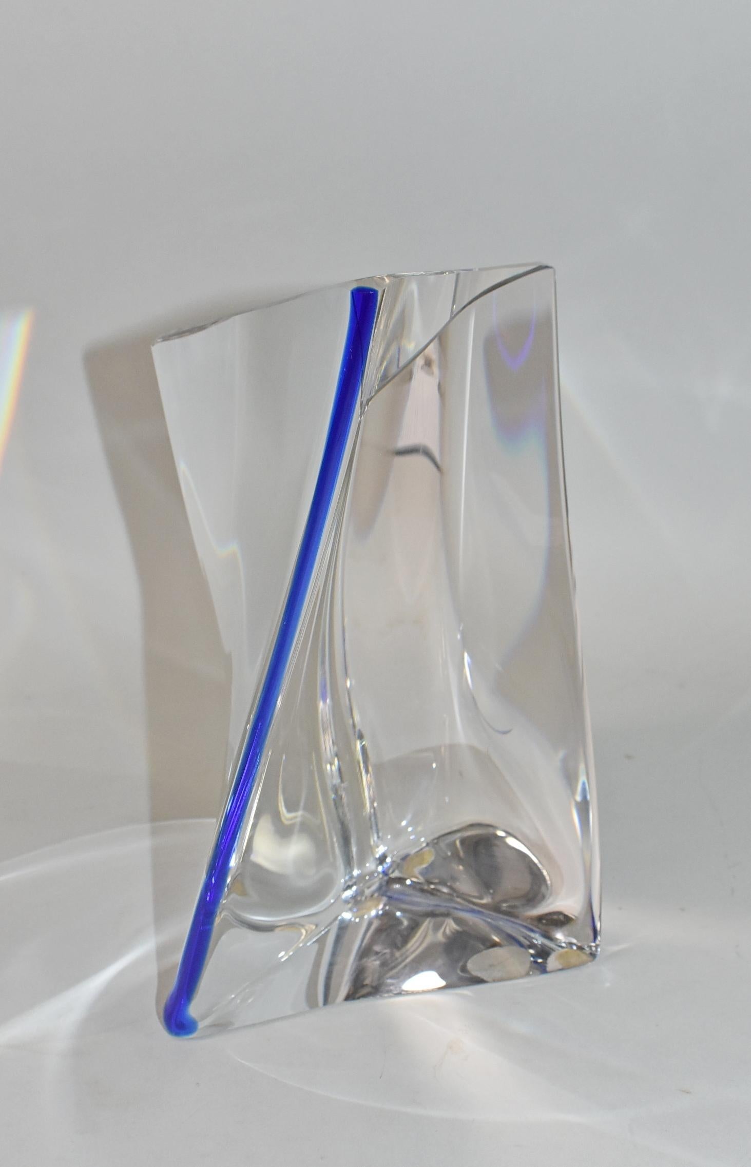 Scultura in vetro artistico di Kosta Boda Ann Walff, trasparente con blu In condizioni buone in vendita a Toledo, OH