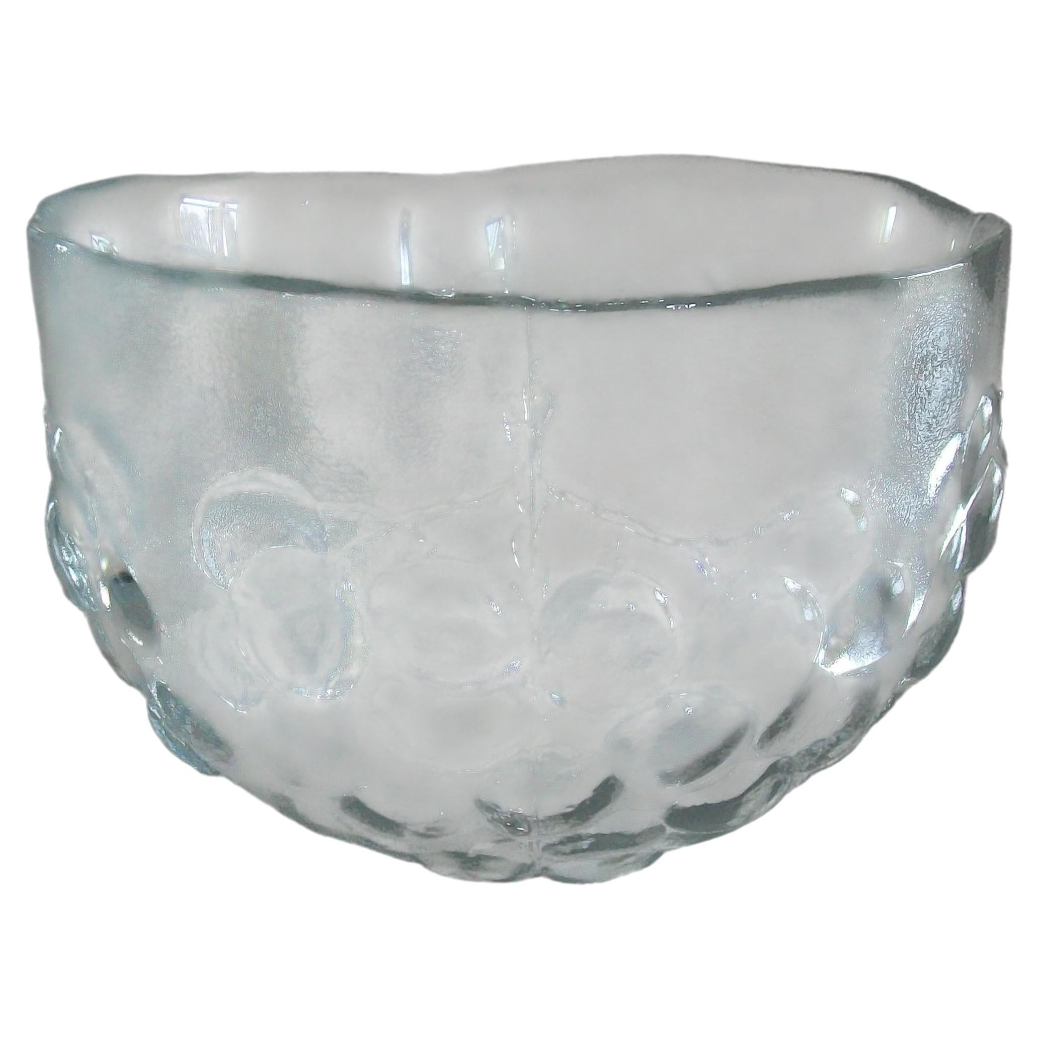 KOSTA BODA - Ann Wärff - Med. Scandinavian Modern Glass Bowl - Sweden - C.1970's