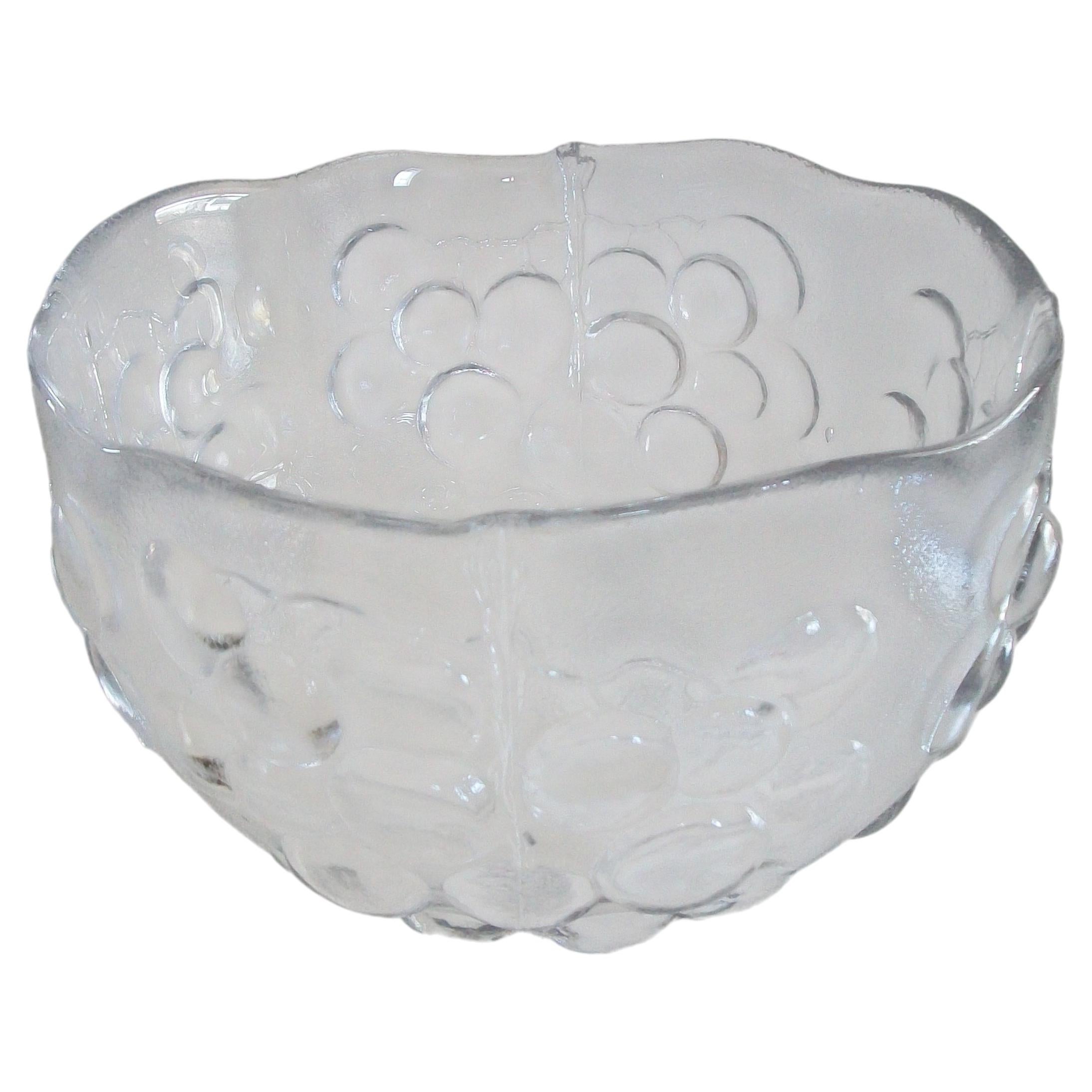 KOSTA BODA - Ann Wärff - Scandinavian Modern Glass Bowl - Sweden - Circa 1970's
