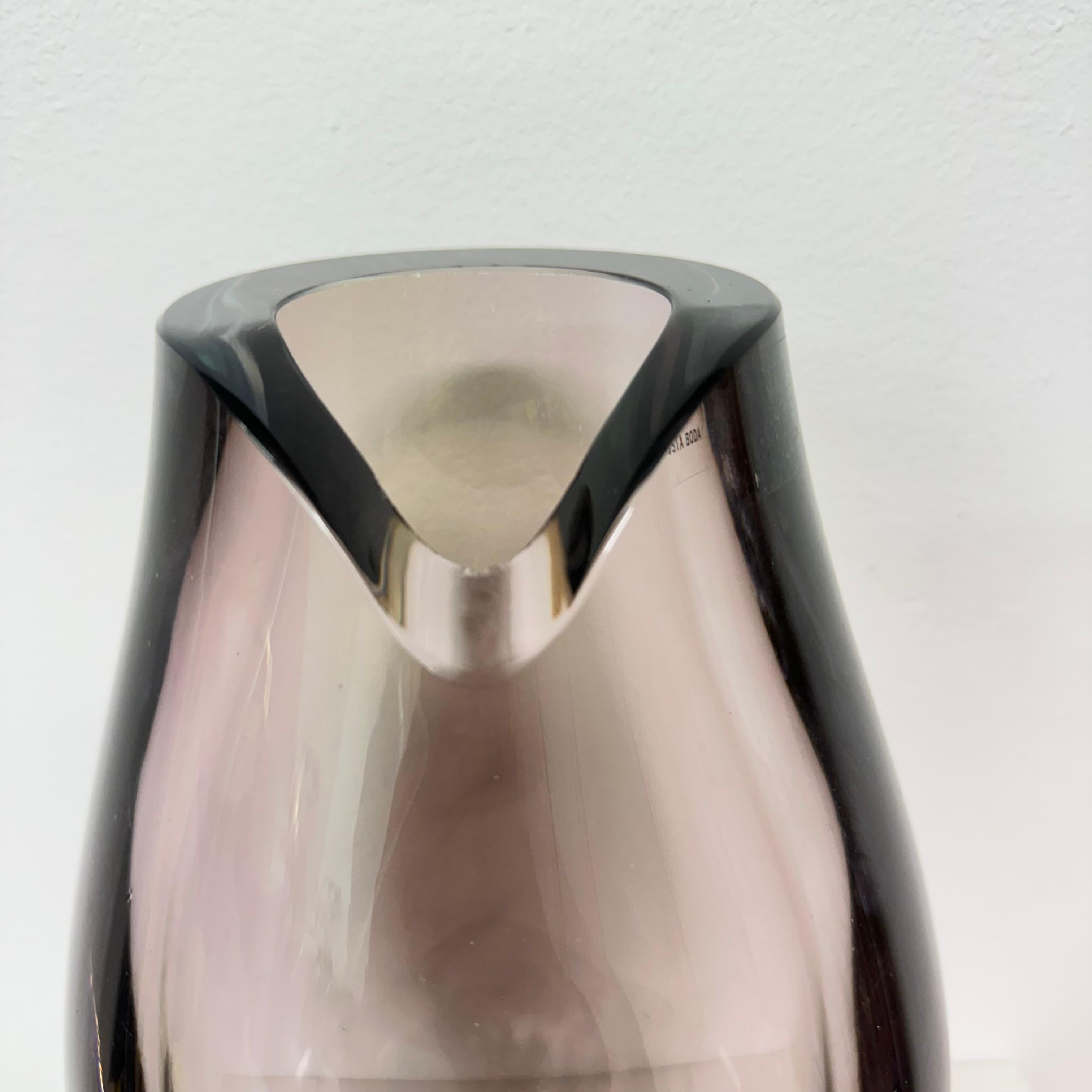Vaso in vetro artistico Kosta Boda 