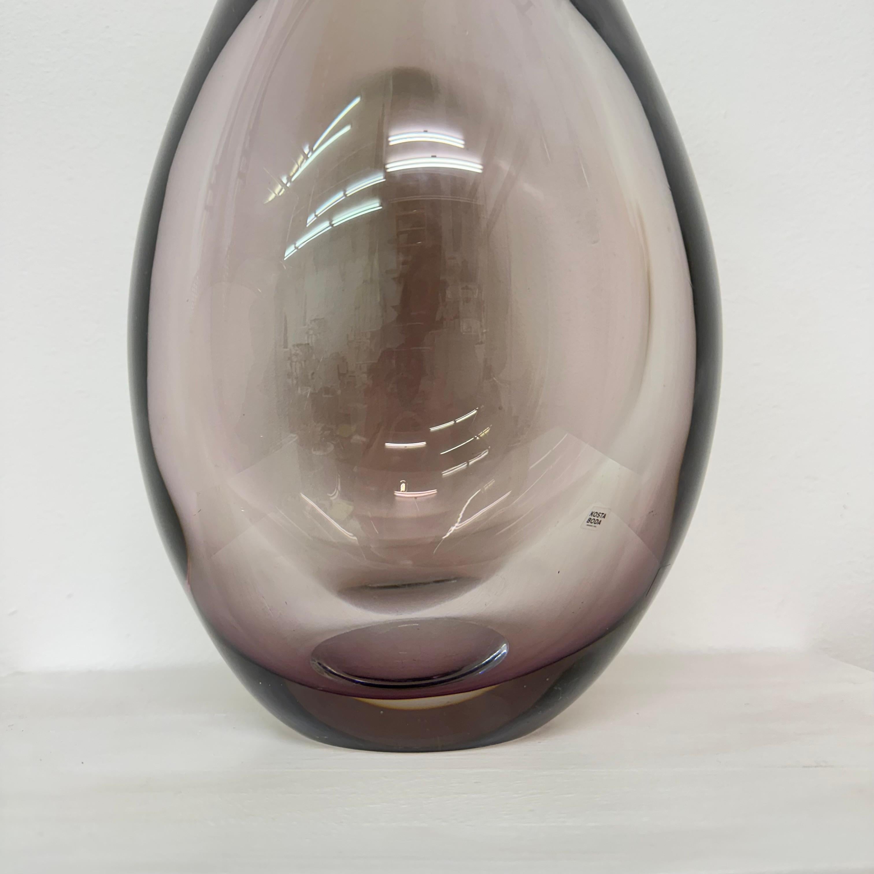 Vaso in vetro artistico Kosta Boda 