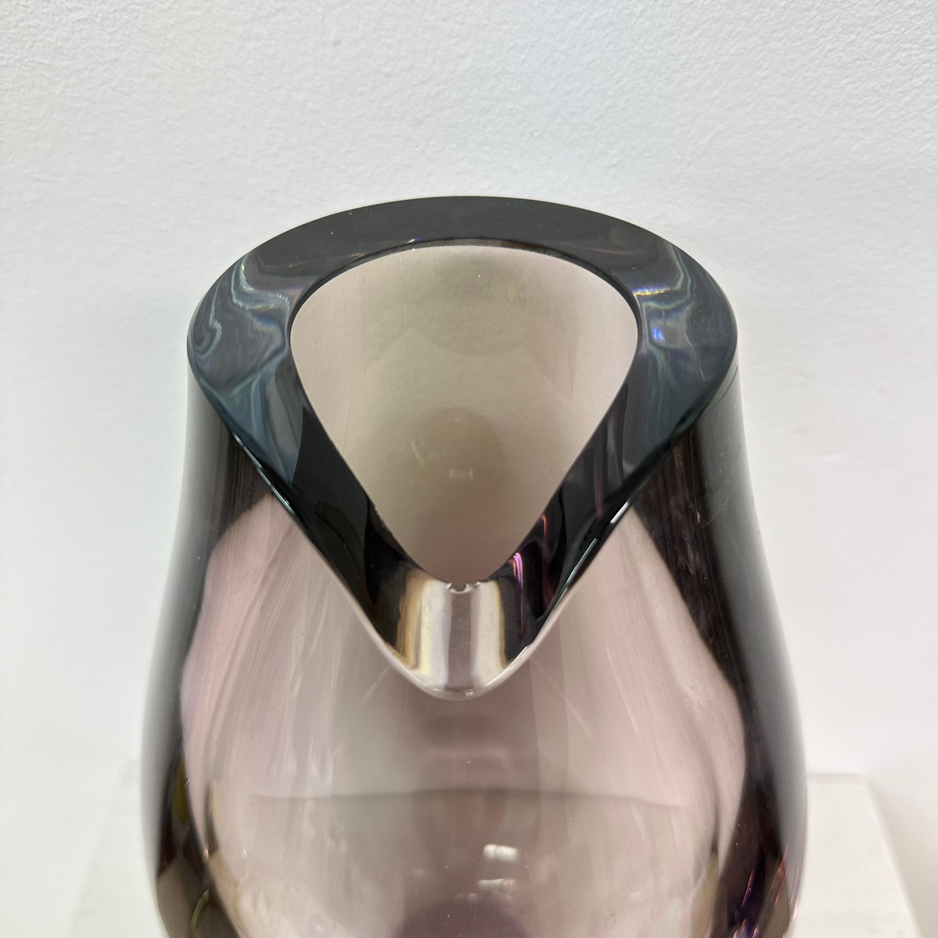 Vaso in vetro artistico Kosta Boda 