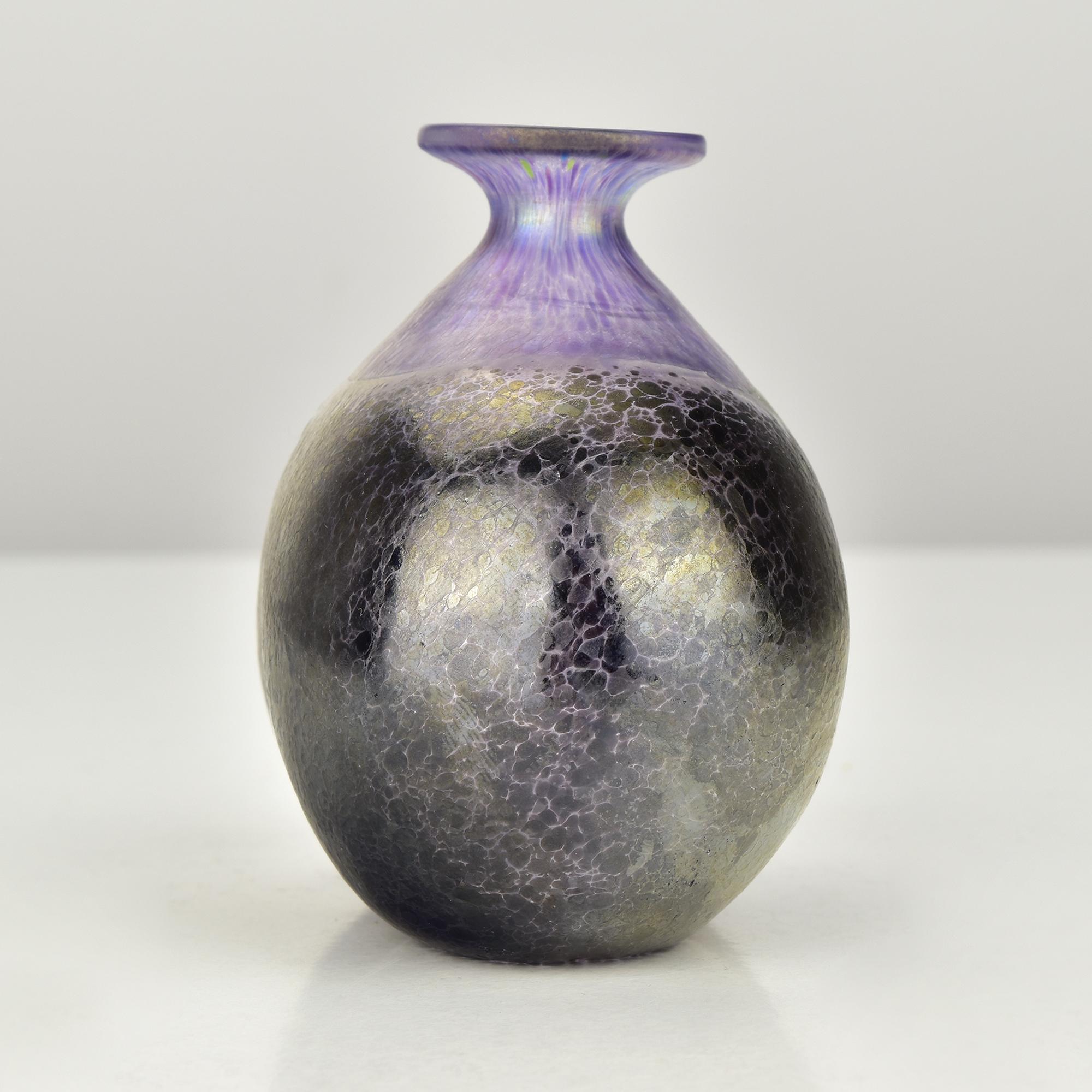 Scandinavian Modern Kosta Boda Bertil Vallien Volcano Series Mini Object Vase, Double Bubble 48136 For Sale