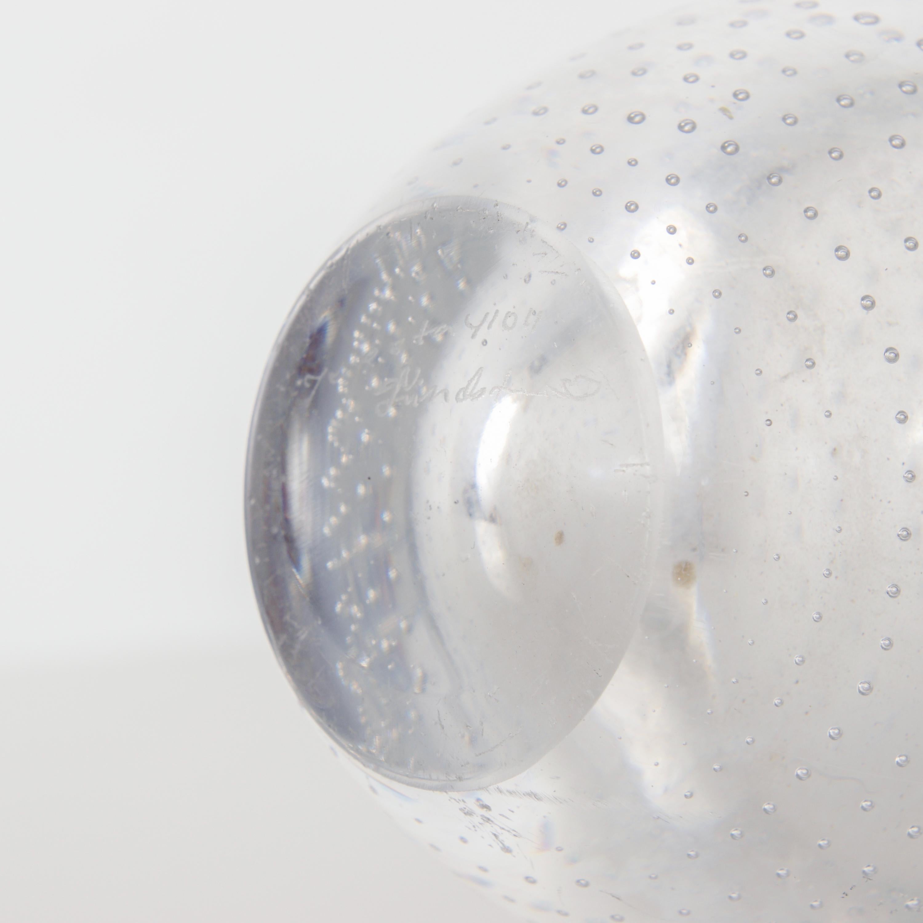 1960s Kosta Boda Vase Art Glass Controlled Bubble Vicke Lindstrand Sweden In Good Condition For Sale In Chula Vista, CA