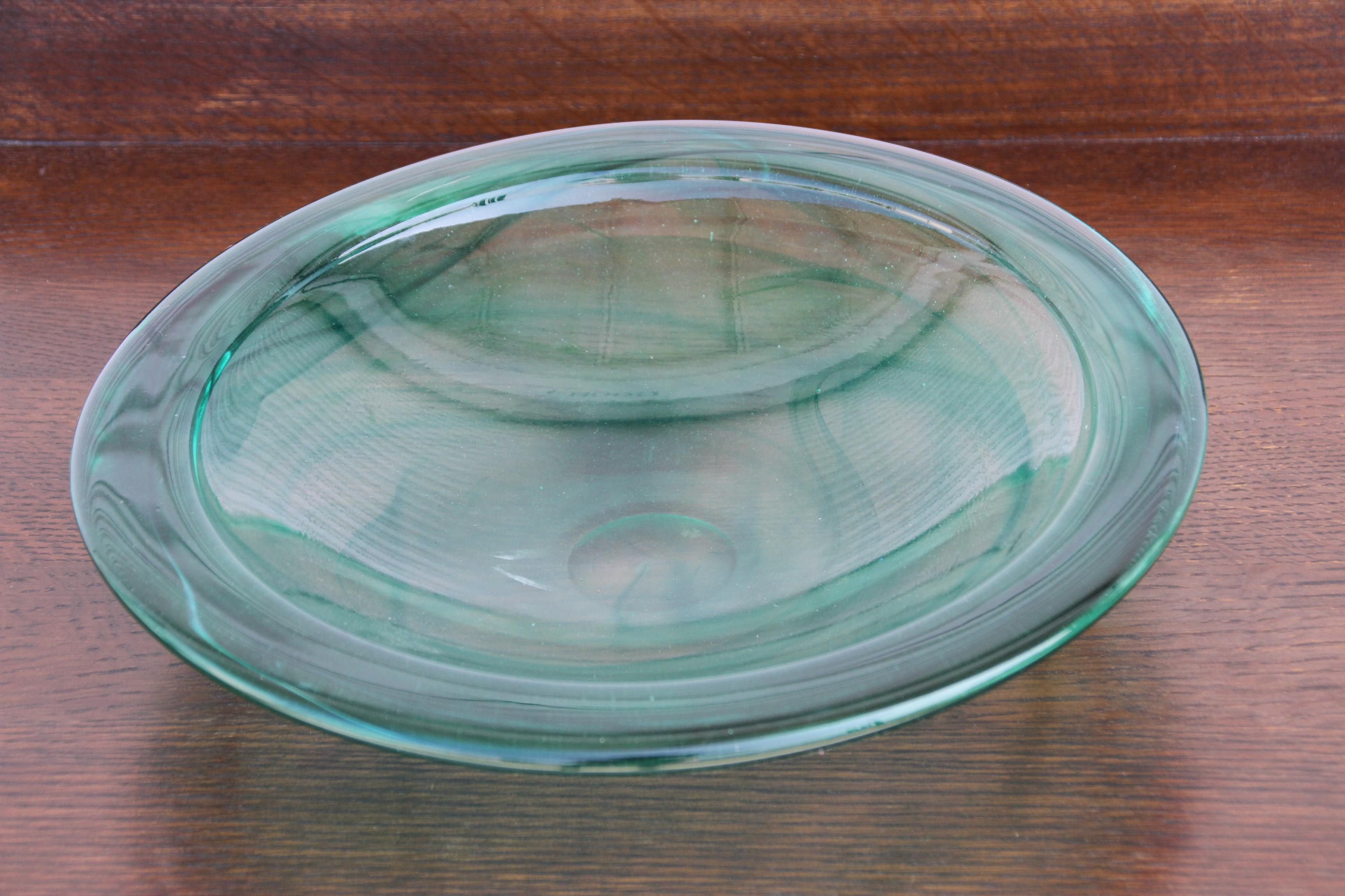 Kosta Boda Hand Blown Glass Bowl In Good Condition In Pasadena, TX