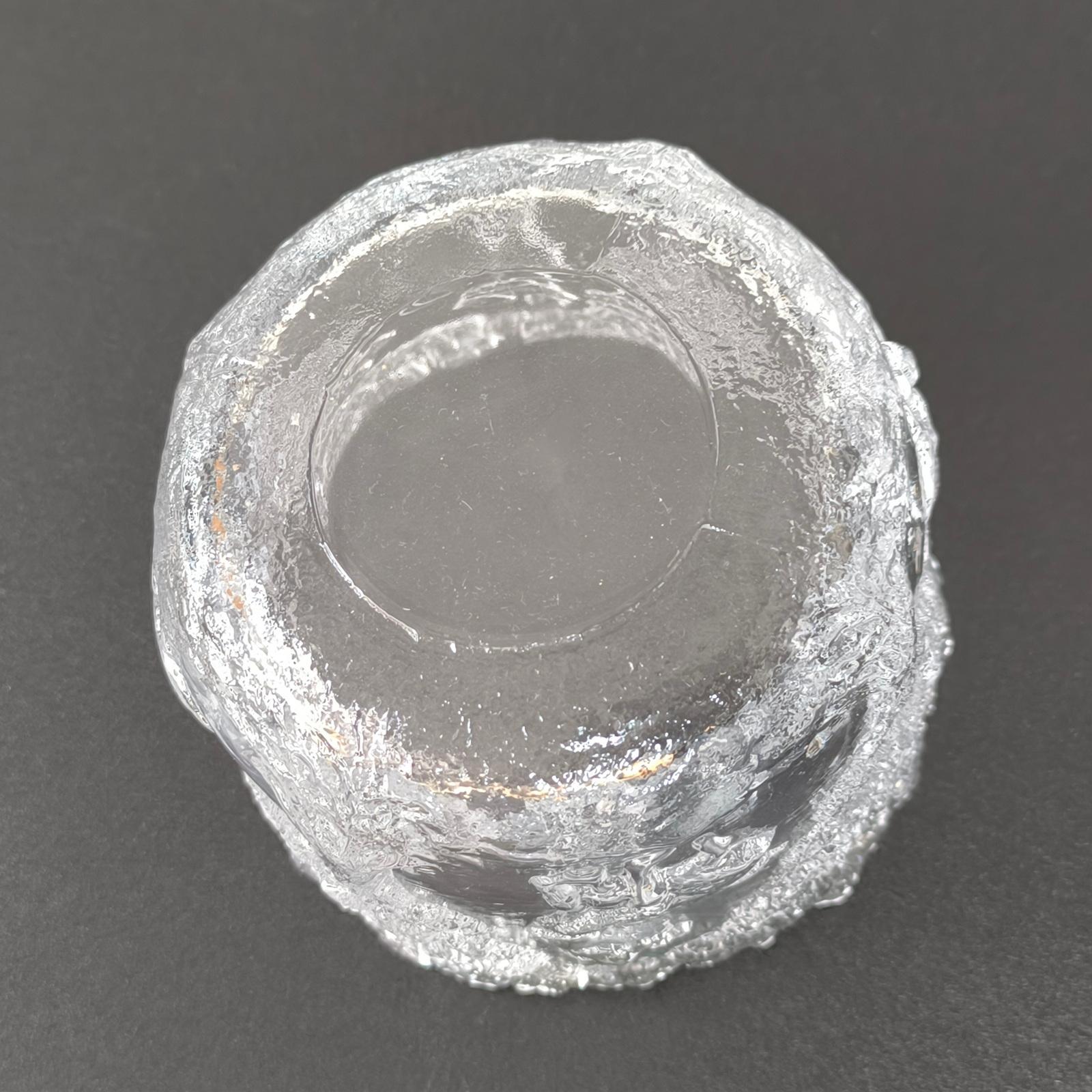 Cuenco de cristal Kosta Boda 'Rapsodia' de Kjell Engman - Swedish art glass, Años 80 en venta 4