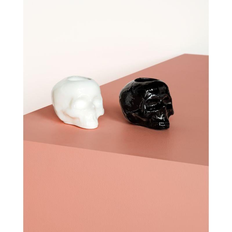 What a bright idea! The Still Life votive is a cool, skull-shaped candle holder available in different colors. Light up your home with your favorite from Kosta Boda. To be or not to be, that's the question. Design by Ludvig Löfgren.
