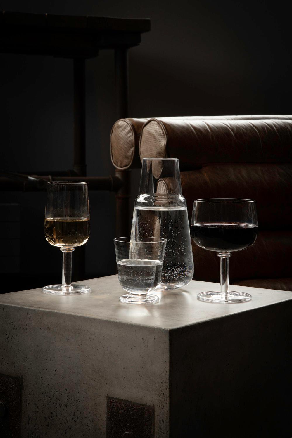 Viva from Kosta Boda is a versatile collection of informal stemware glasses for everyday use. You can serve white wine in the tall, narrow glass, but it also works for a red Bordeaux, a dessert wine, or cava. The glass brings out the best in any
