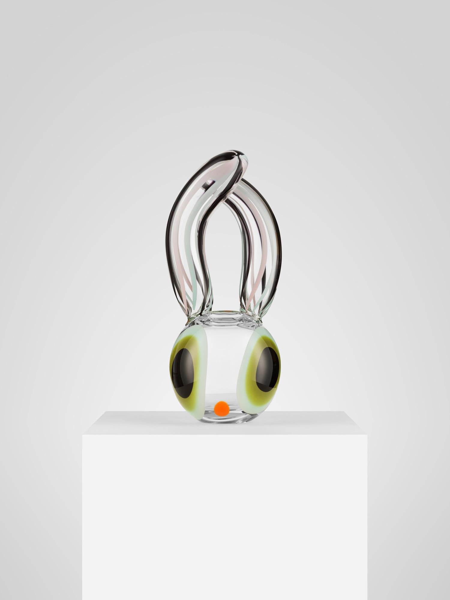 With What’s Up?/Why Not, Frida Fjellman has developed her Erik-Höglund-inspired glass sculptures with the same individual style. Fjellman has chosen to emphasize the properties that appeal to her – shimmering, flowing, fascinating and playful. This