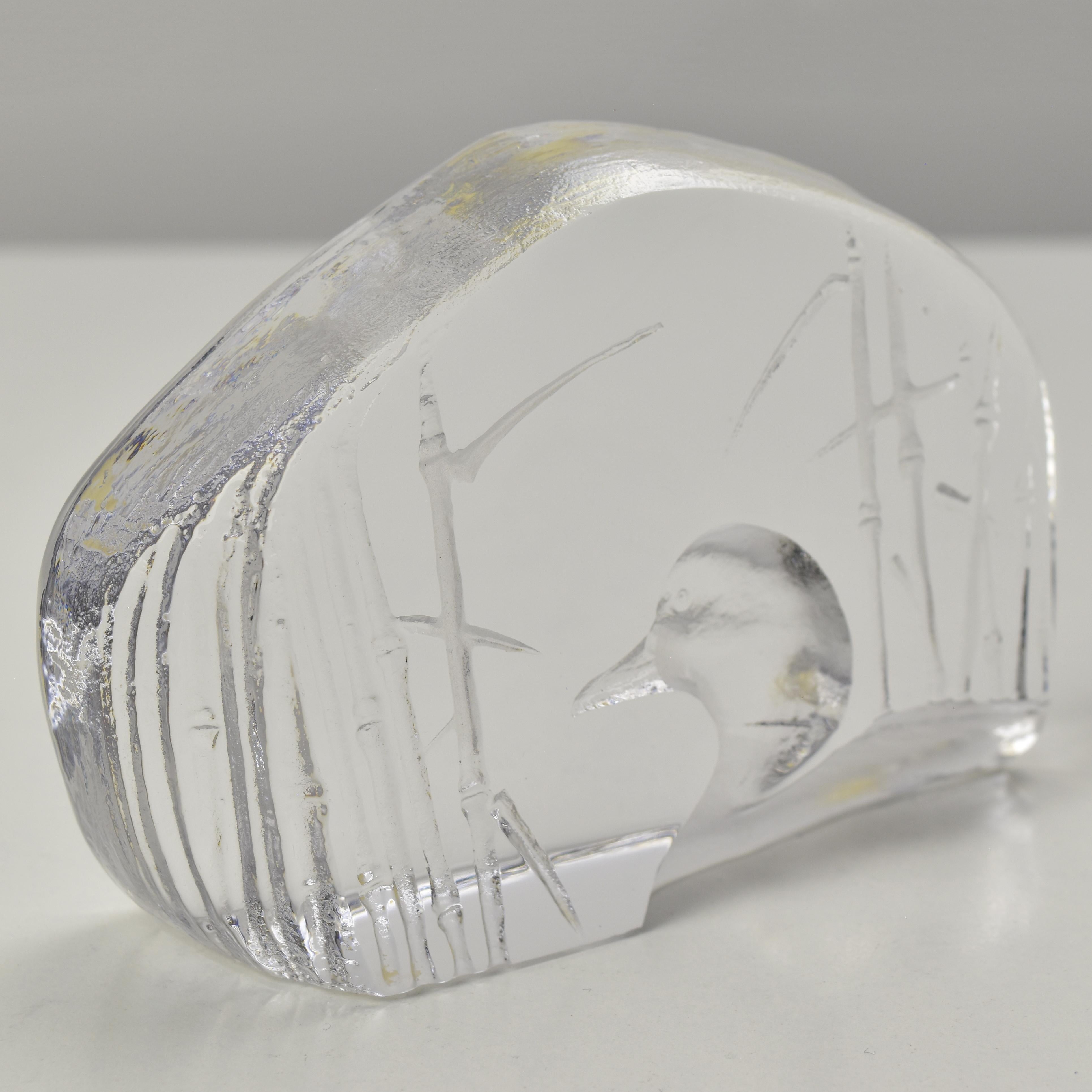 Suédois Sculpture de canard en cristal de la collection Kosta Mats Jonasson en vente