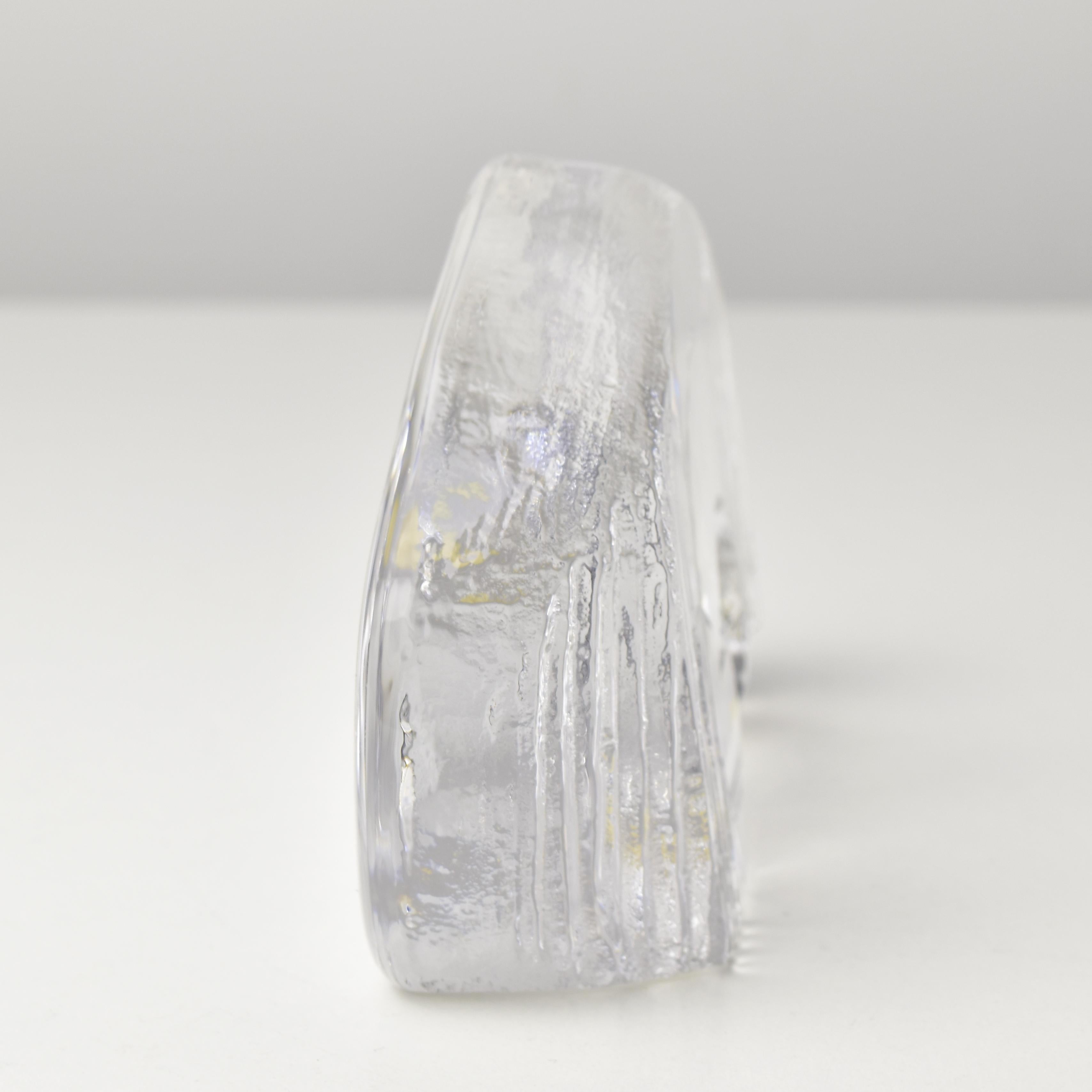 Kosta Collection Mats Jonasson Crystal Duck Sculpture Paperweight Art Glass In Excellent Condition For Sale In Bad Säckingen, DE