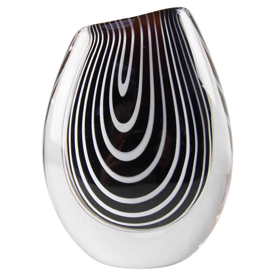 Vase en verre "Zebra" de Kosta par Vicke Lindstrand, années 1950.