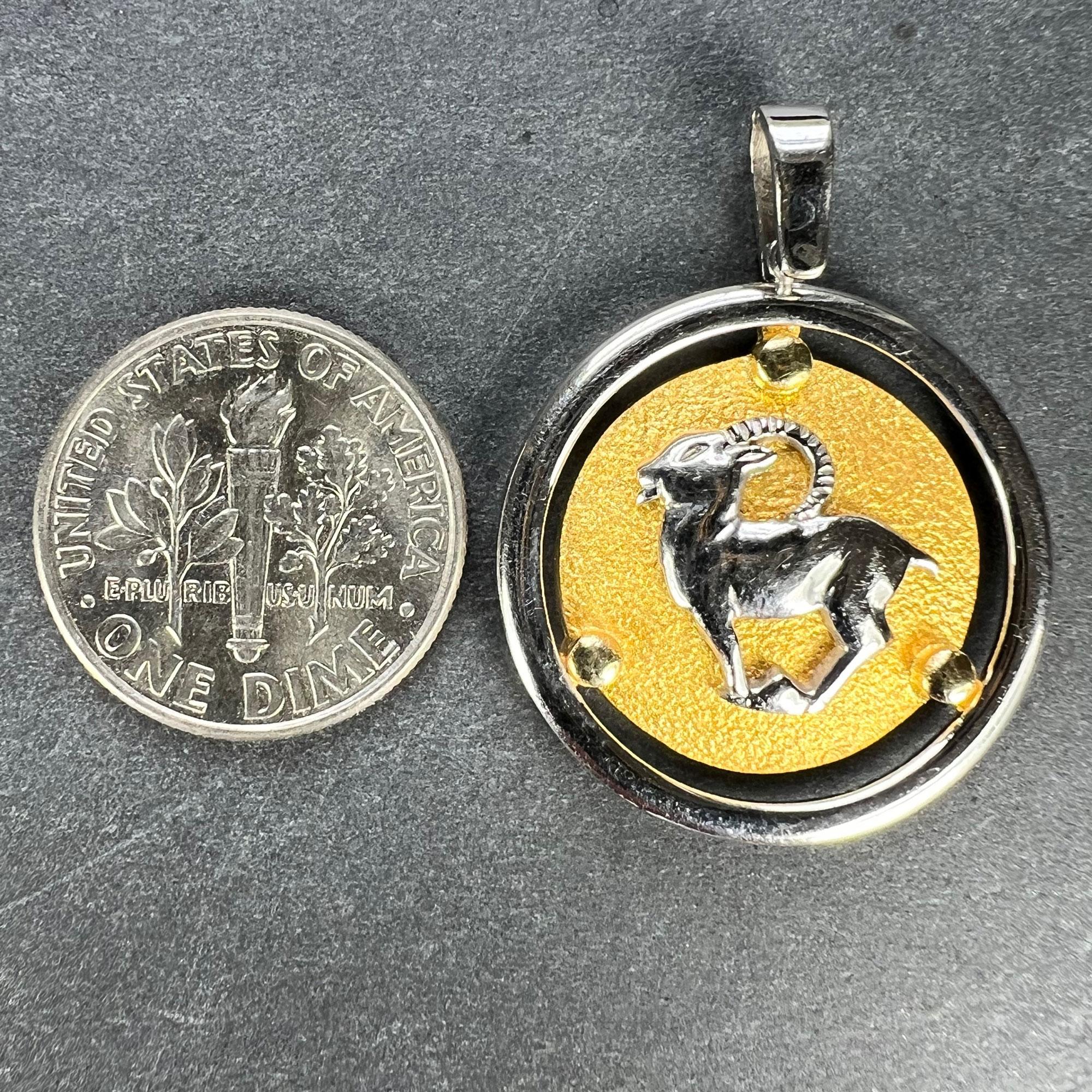 Pendentif à breloques Capricorne en or jaune blanc 14K en vente 6
