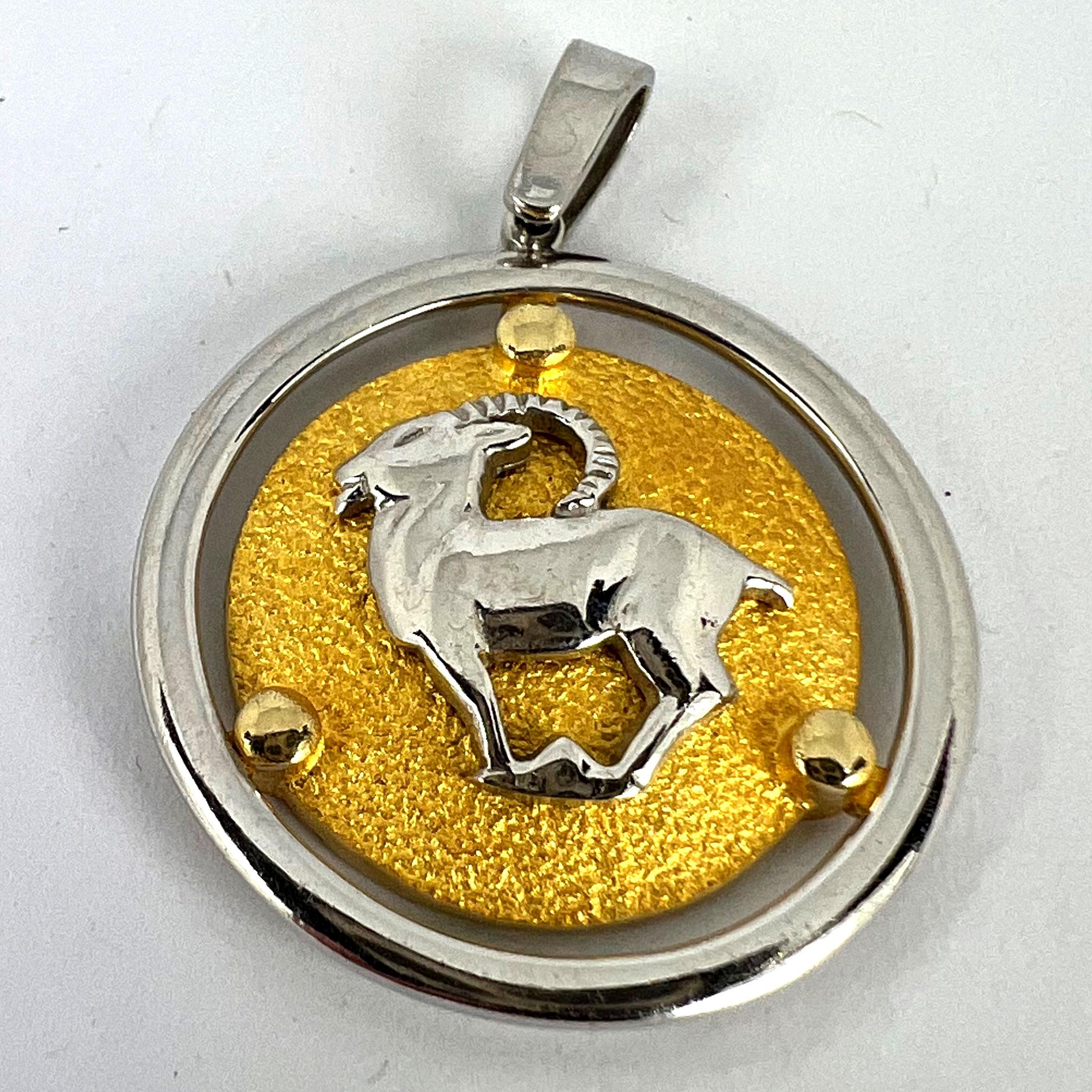Pendentif à breloques Capricorne en or jaune blanc 14K en vente 8