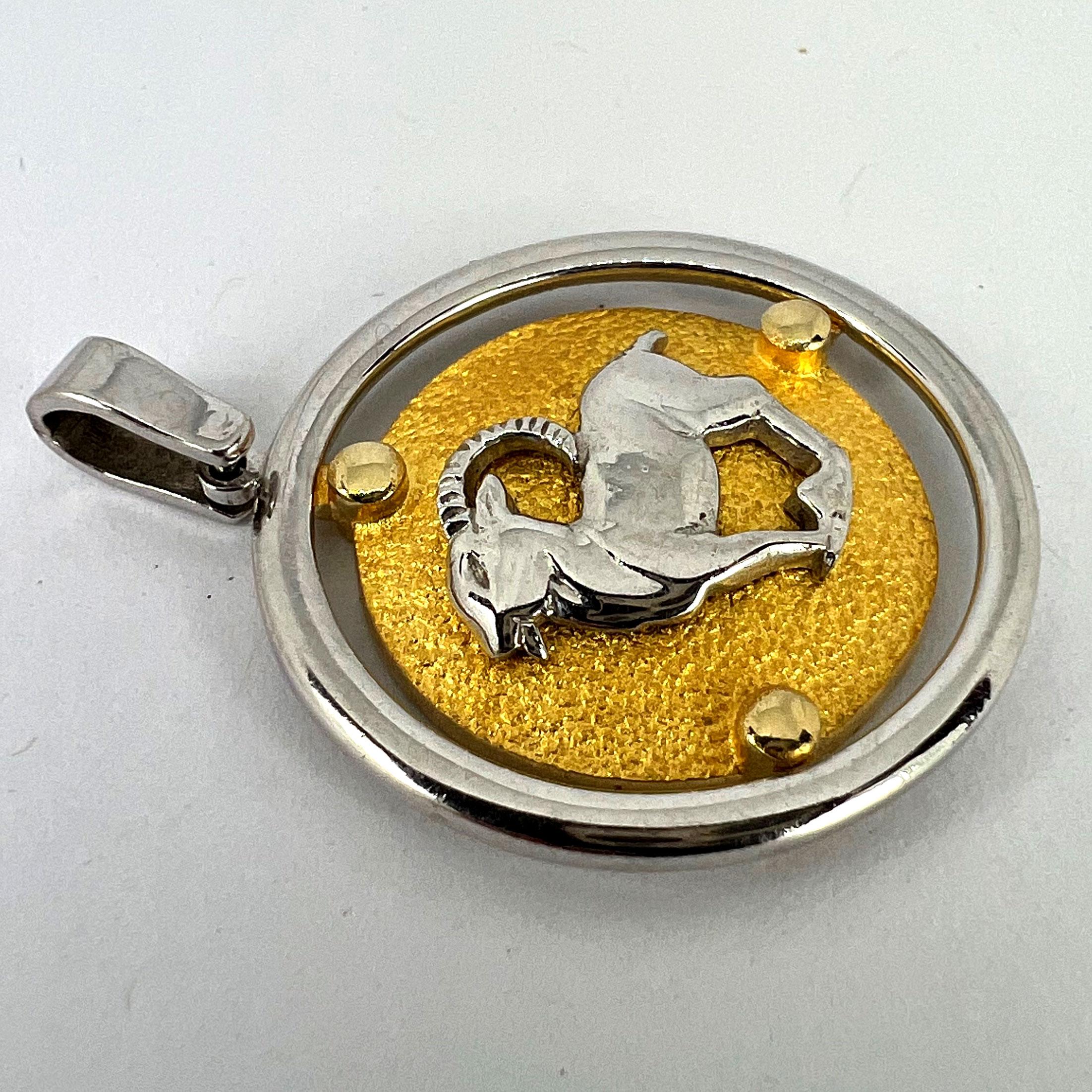 Pendentif à breloques Capricorne en or jaune blanc 14K en vente 10