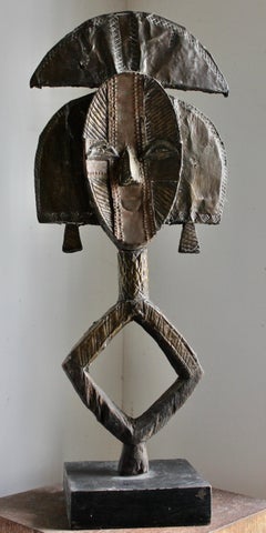 Figure de réliquaire Kota au Gabon, provenance Christies