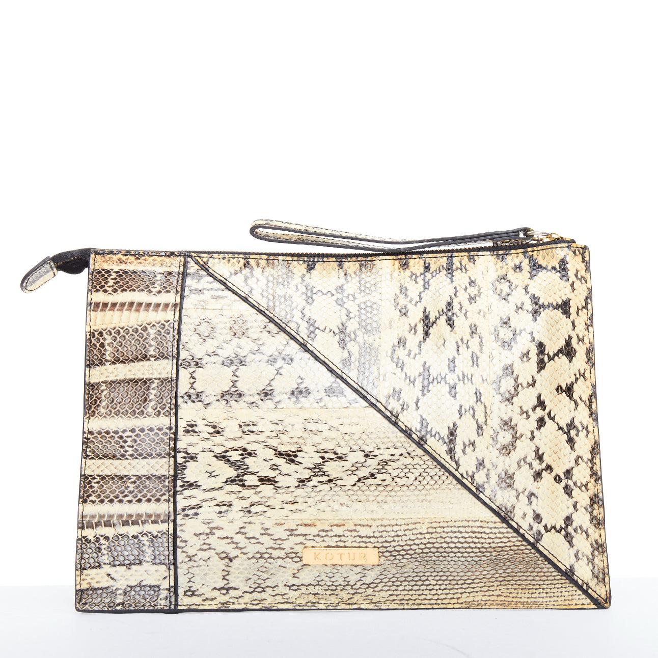 KOTUR cremefarbenes, schwarzes Leder mit Schuppen, goldener Reißverschluss, Charm-Tasche, Clutch Bag im Zustand „Relativ gut“ im Angebot in Hong Kong, NT
