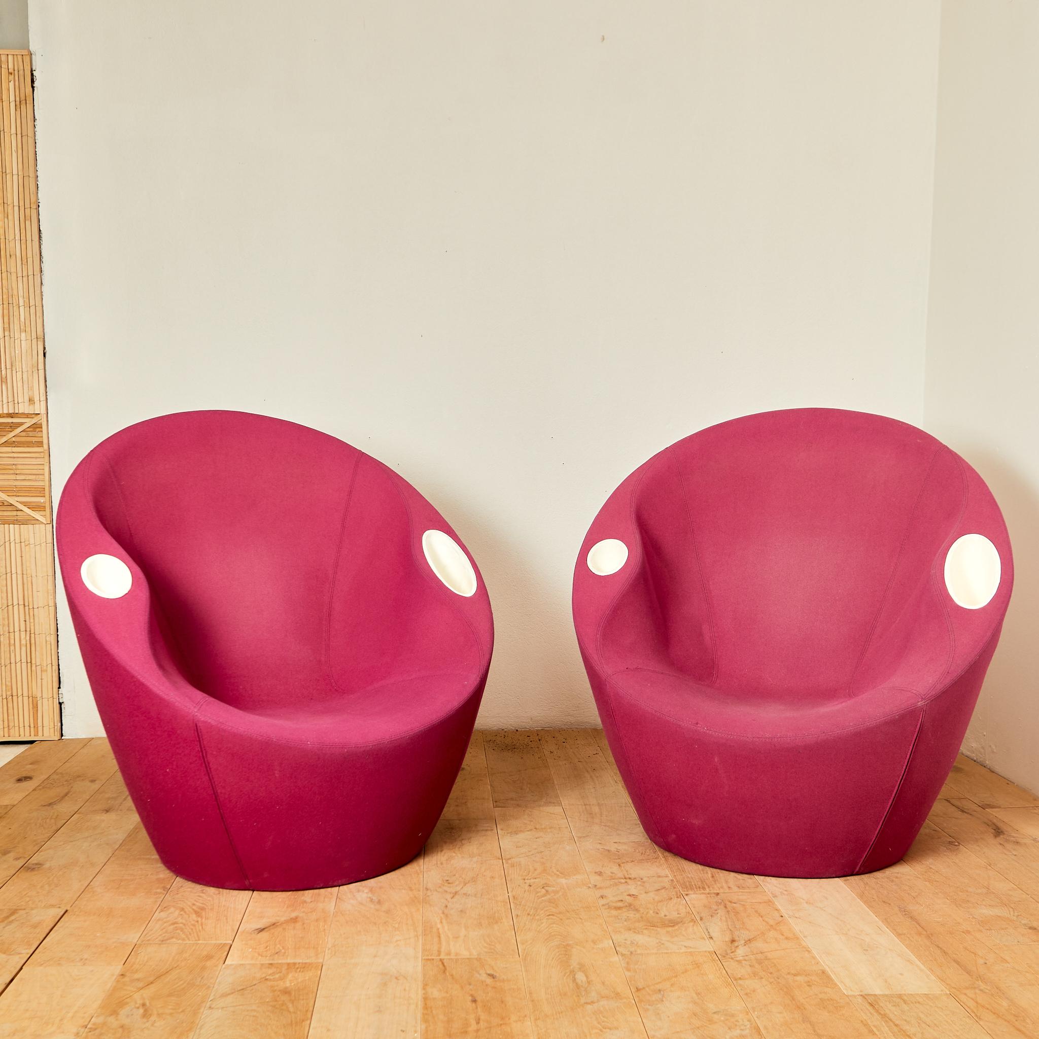 Moderne KOUCH AND OUCH, Karim Rashid, CASAMANIA, Paire de fauteuils. en vente