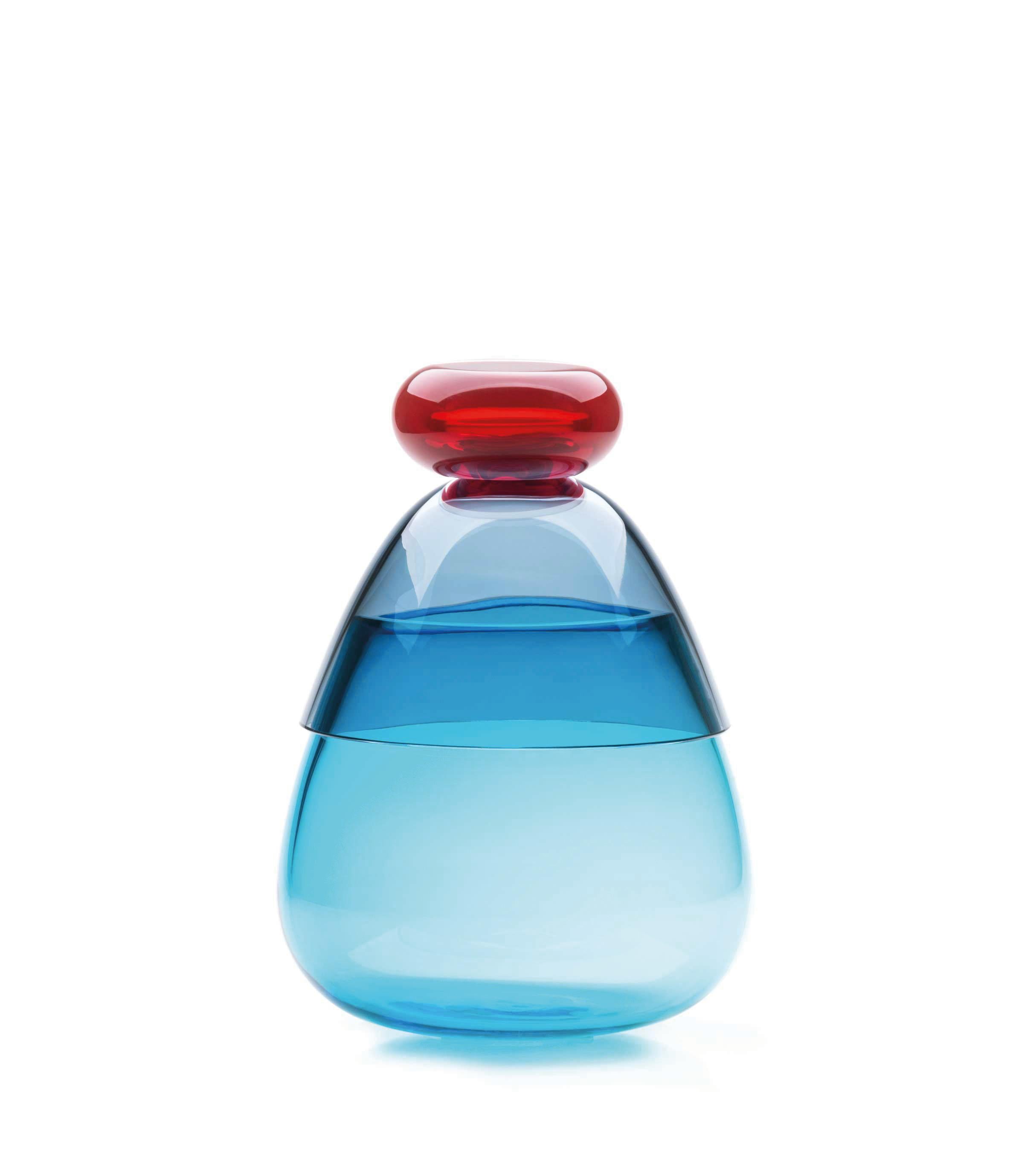 Kount Large Vase by Purho
Dimensions: D30 x H40 cm
Materials: Glass
Other colours and Dimensions are available.

Purho is a new protagonist of made in Italy design , a work of synthesis, a research that has lasted for years, an Italian soul and