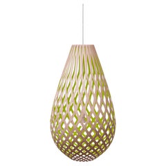 Lámpara colgante Koura 100 de contrachapado de bambú, diseñada por David Trubridge