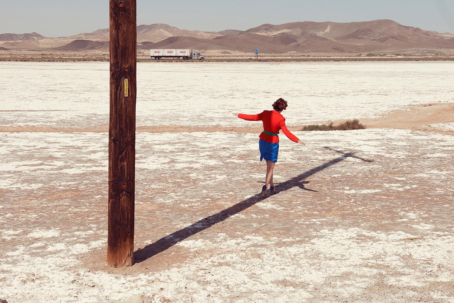 Untitled #31, aus der Serie "Enter as Fiction", 2015 - Kourtney Roy
Signiert und beschriftet mit Titel auf dem Etikett auf der Rückseite des Passepartouts
Digitaler Pigmentdruck

Erhältlich in drei größeren Größen:
24 x 35 Zoll
31 x 47 Zoll
40 x 60
