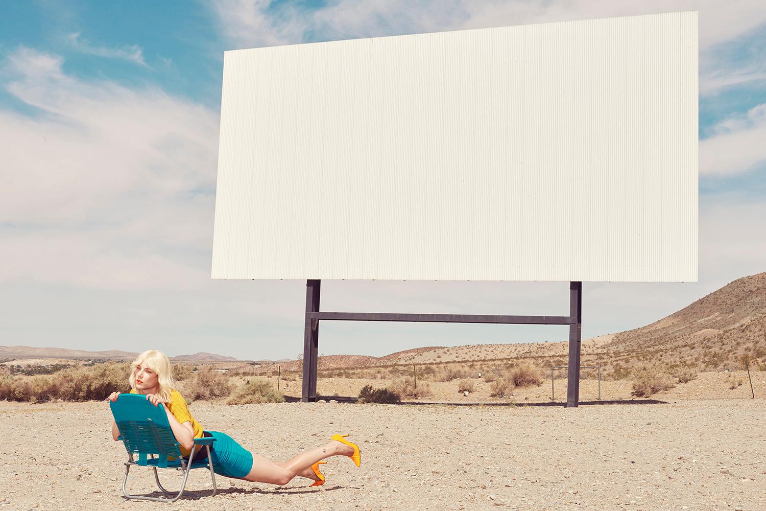 Ohne Titel #4, aus der Serie "Enter as Fiction", 2015 - Kourtney Roy
Signiert und beschriftet mit Titel auf dem Etikett auf der Rückseite des Passepartouts
Digitaler Pigmentdruck

Erhältlich in drei größeren Größen:
24 x 35 Zoll
31 x 47 Zoll
40 x 60