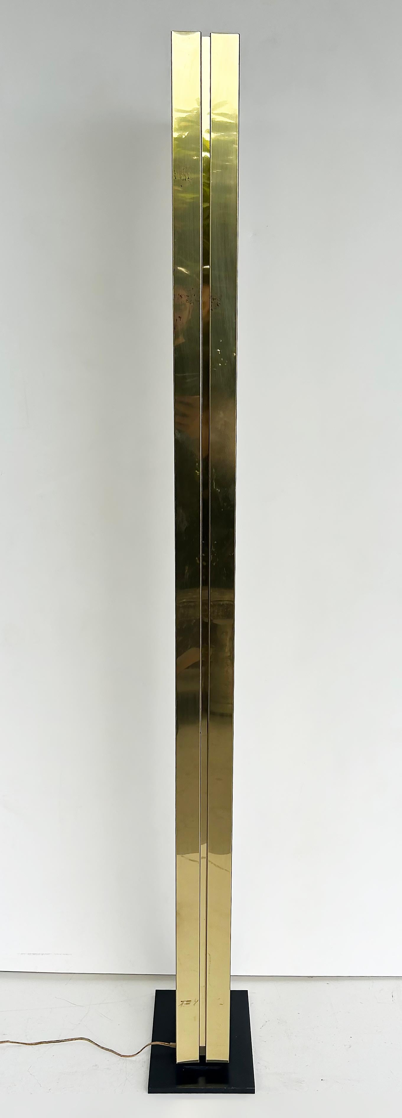 Lámpara de pie Kovacs Modernista Casella Monolith Torchiere de latón, años 80 en venta 1