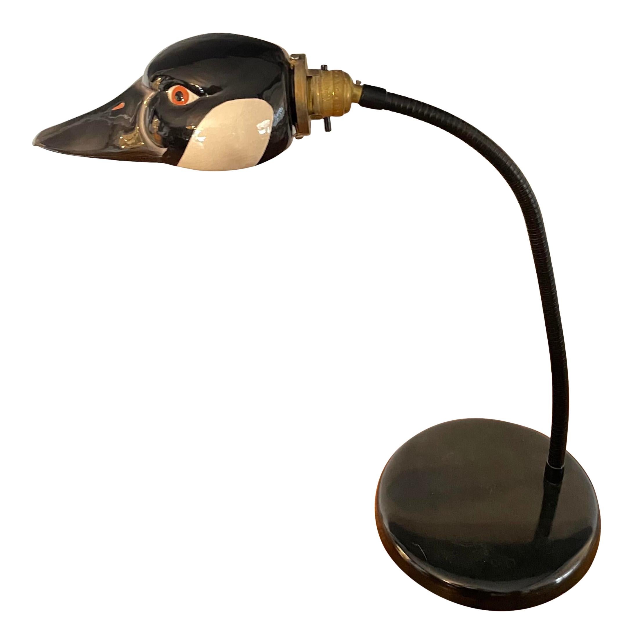 20ième siècle Lampe de bureau à col de cygne à tête de canard en céramique, style Kovacs en vente