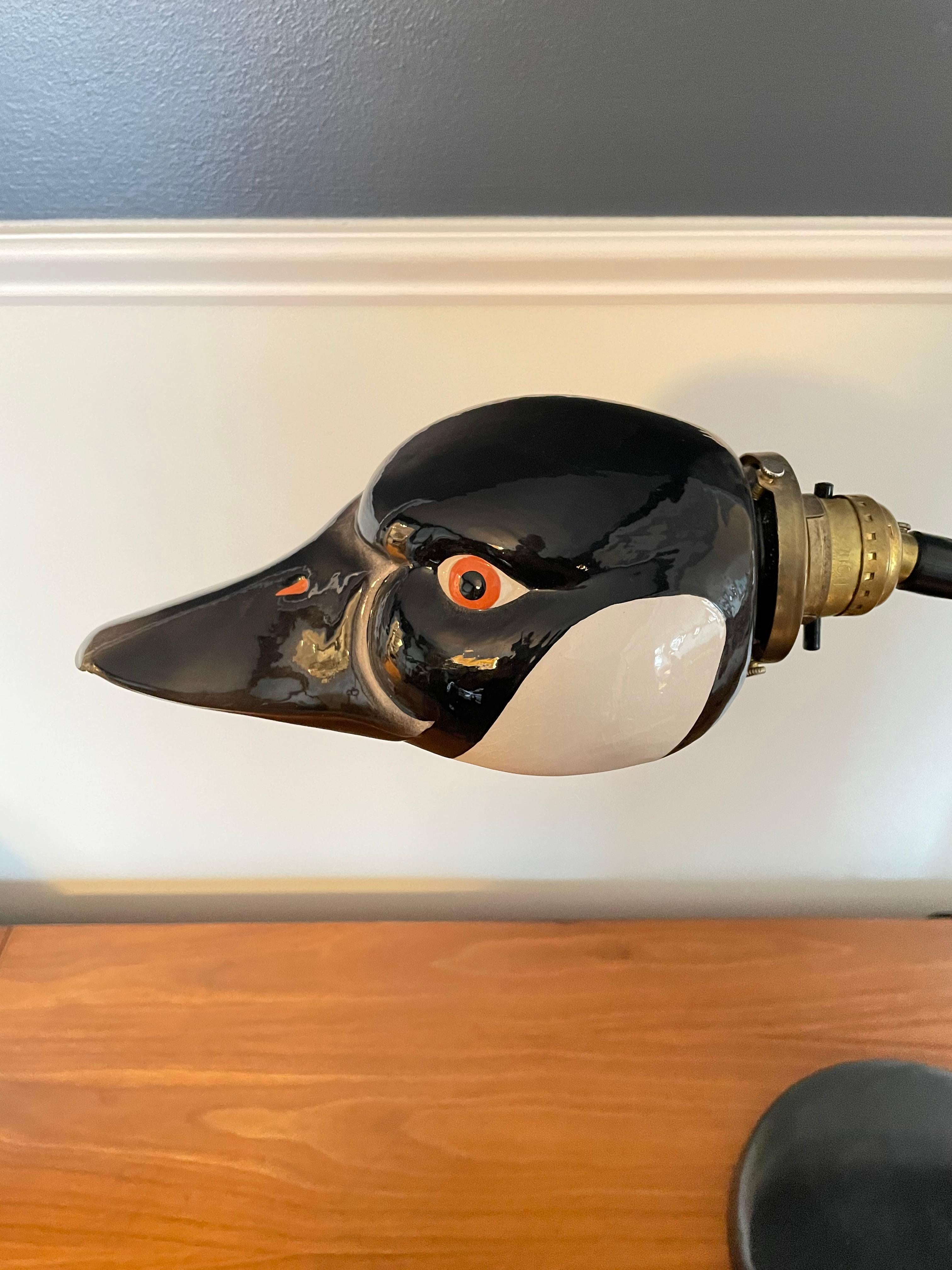 Laiton Lampe de bureau à col de cygne à tête de canard en céramique, style Kovacs en vente