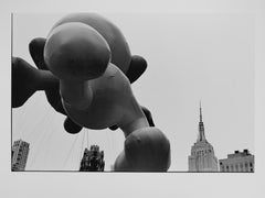 Ohne Titel (1032-18, Nyc), Schwarz-Weiß-Fotografie von NYC, 2014