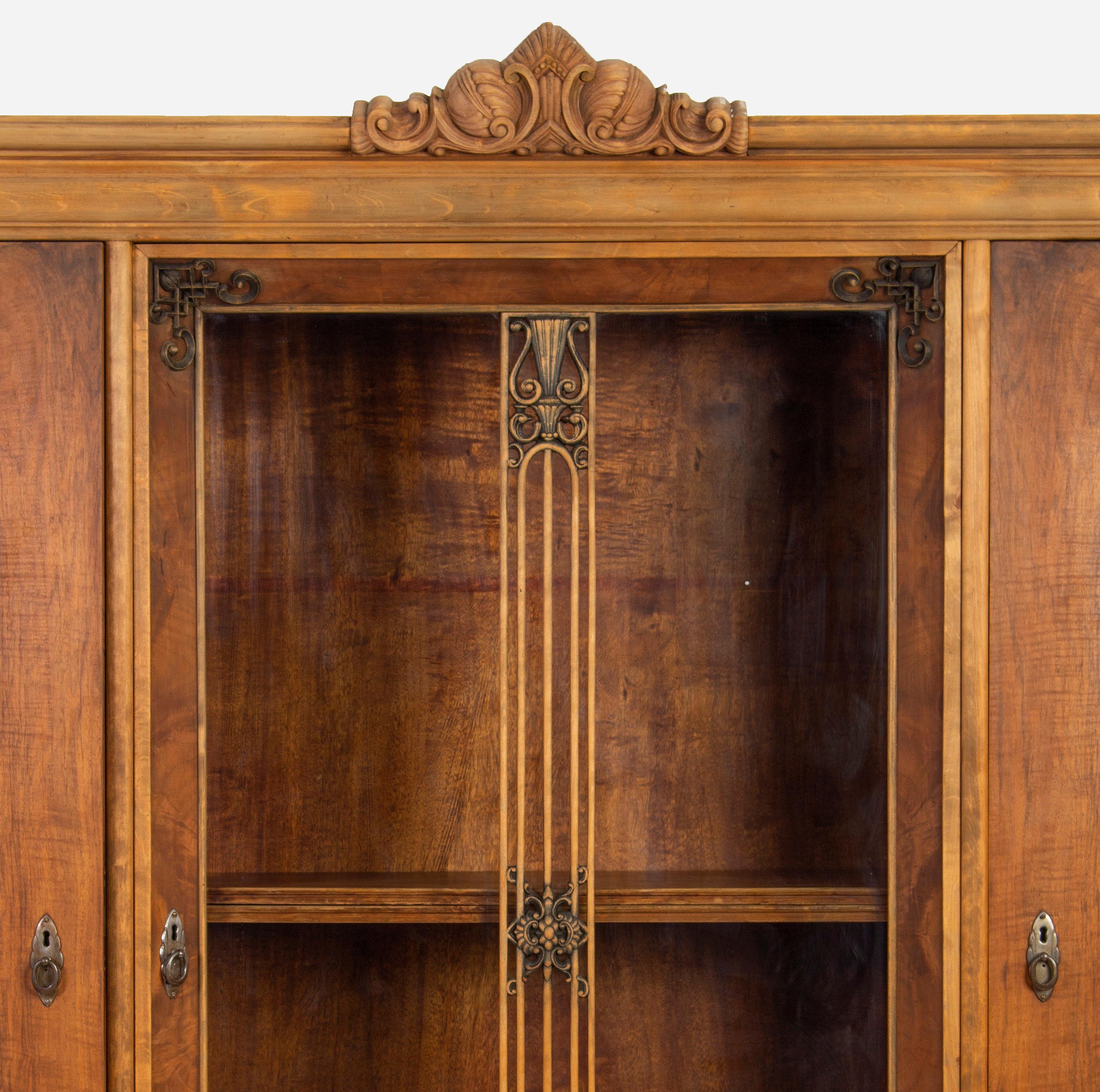 Early 20th Century Kozma Lajos Art Deco Bookcase with Carved Details, ca. 1900