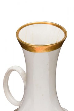 KPM Bavaria Deutsche Mitte des Jahrhunderts Weißes und goldenes Porzellan mit Henkel Vase