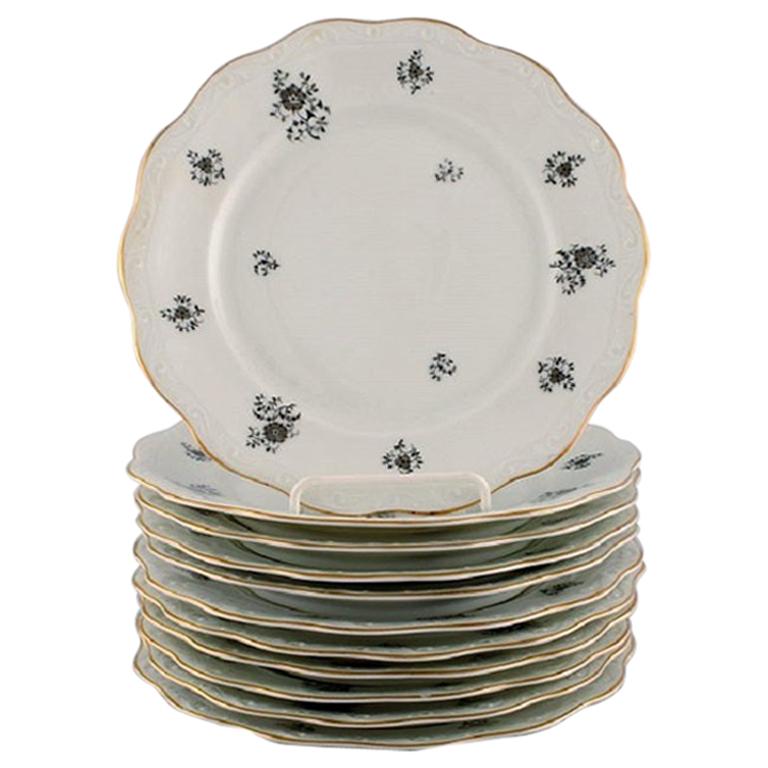 KPM, Copenhague, 11 assiettes à déjeuner Rubens en porcelaine avec motifs floraux, années 1940