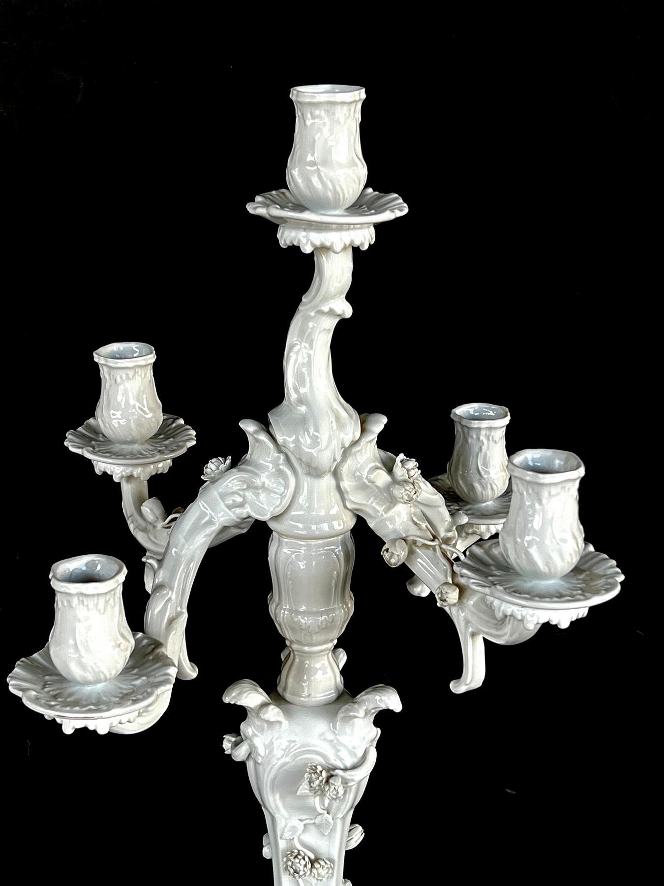Rococò KPM Berlin Blanc de Chine Candelabro a cinque luci in stile rococò in vendita