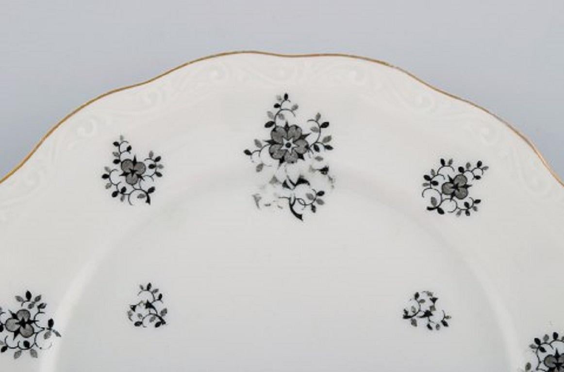 Danish KPM, Copenhagen, Eight Rubens Plates in Porcelain with Floral Motifs, 1940s For Sale