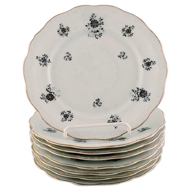 KPM, Copenhague, Ocho platos Rubens de porcelana con motivos florales, años 40