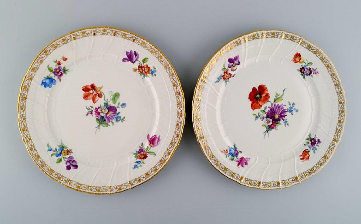 German Kpm, Berlin, Five Antique Dinner Plates in Curved Porcelain. Late 19th Century For Sale
