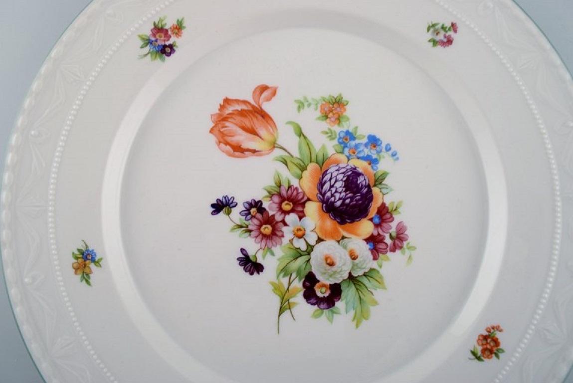 KPM, Berlin, Five Antique Porcelain Plates with Hand-Painted Flowers In Excellent Condition In Copenhagen, DK