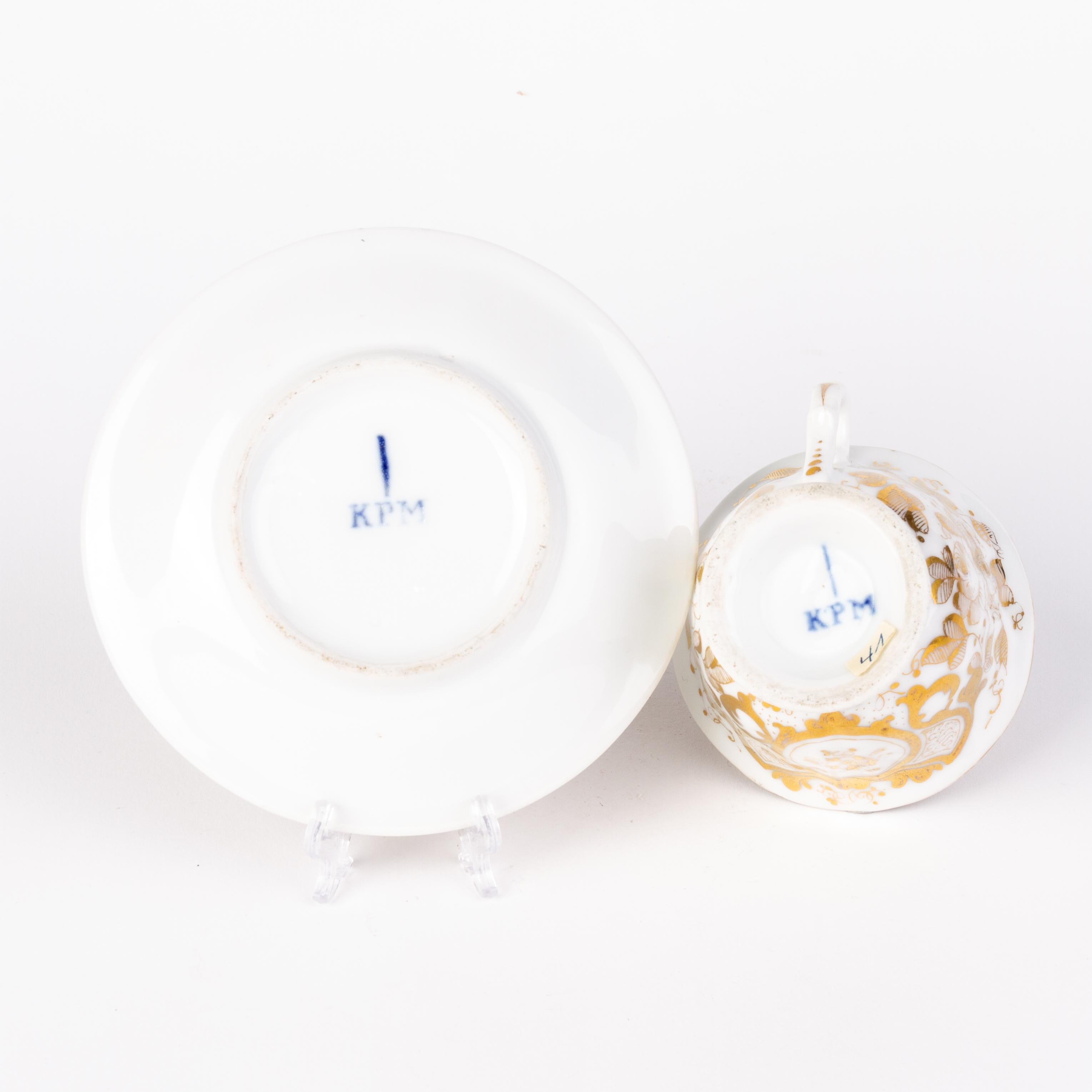 KPM Berlin German Fine Gilt Porcelain Tea Cup & Saucer ca. 1840 For Sale 1