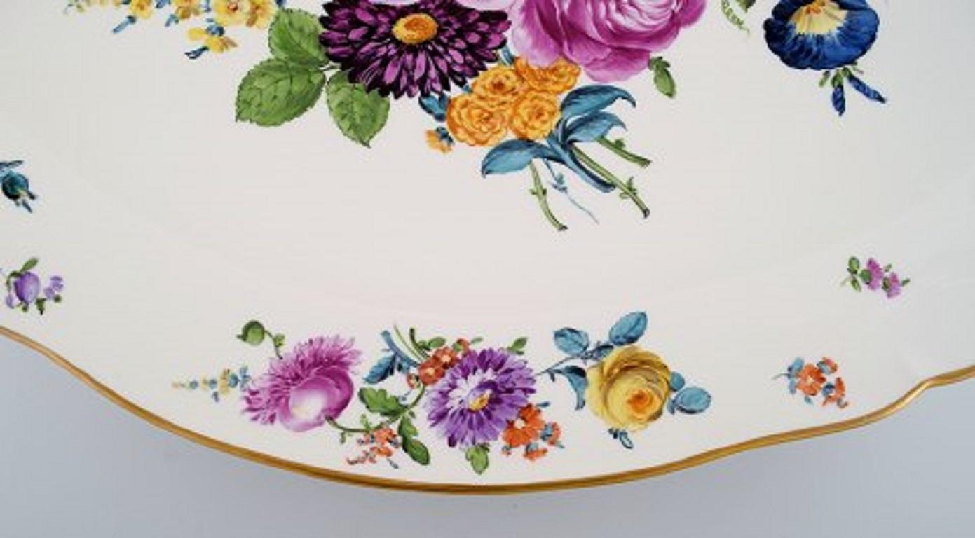 KPM, Berlin, Large Antique Dish in Hand Painted Porcelain with Floral Motifs In Good Condition For Sale In Copenhagen, DK