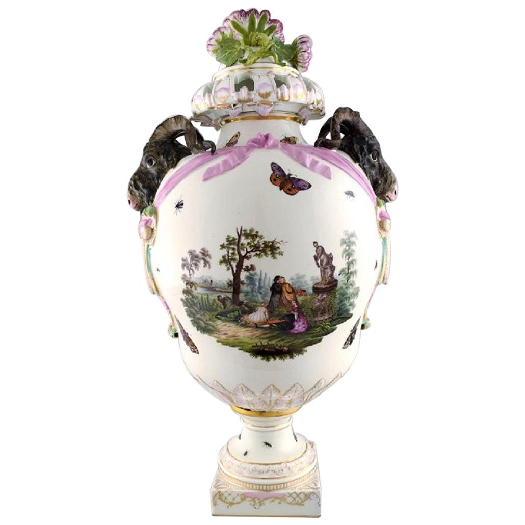 KPM, Berlin, Monumental Antique Lidded Vase in Porcelain, Museum Quality, 1780s