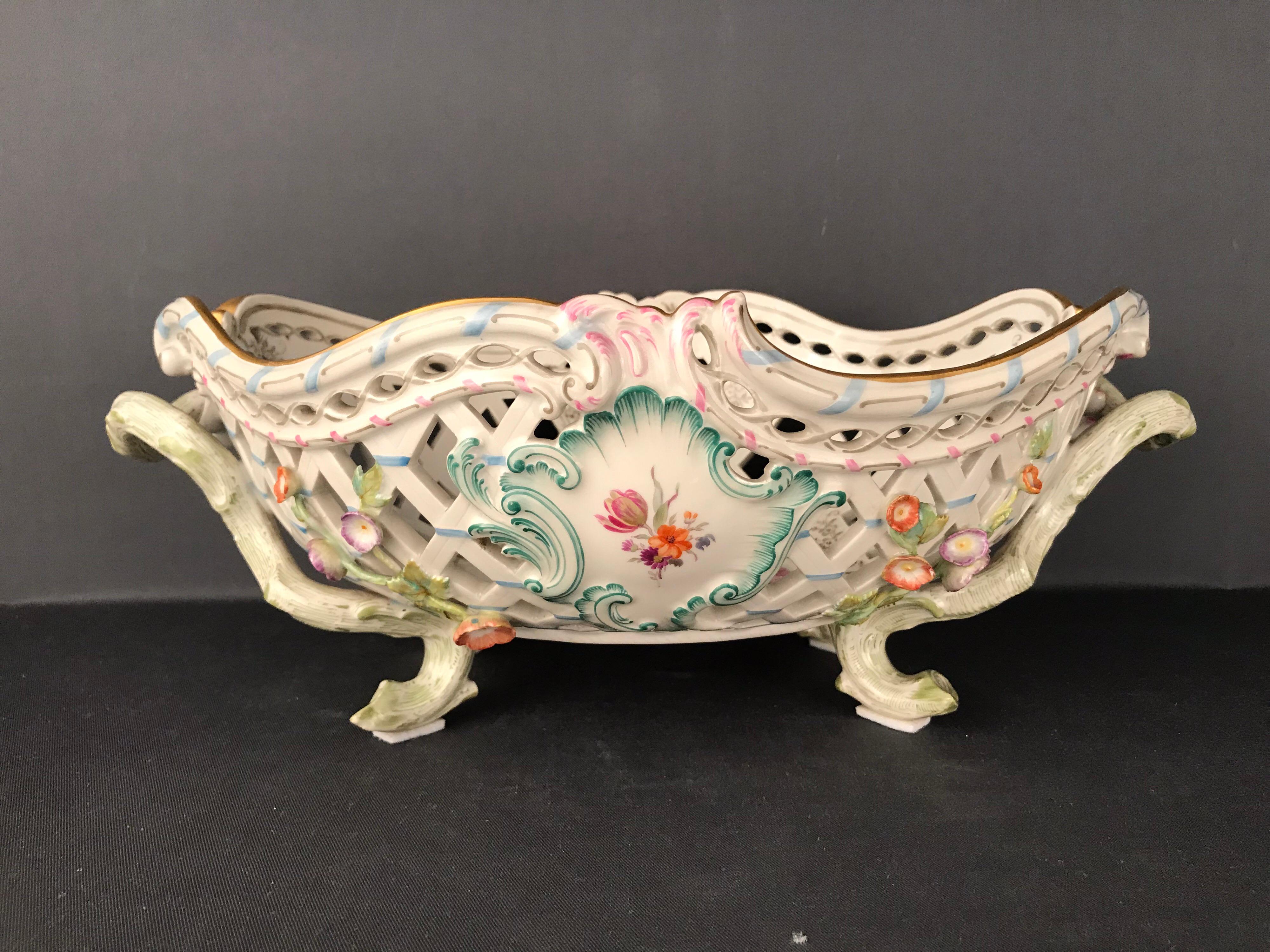- KPM Berlin fruit basket porcelain 
- first choice with red orb mark
- with plastic flowers 
- hand painted 
- circa 1900
- good condition no cracks or repairs 

