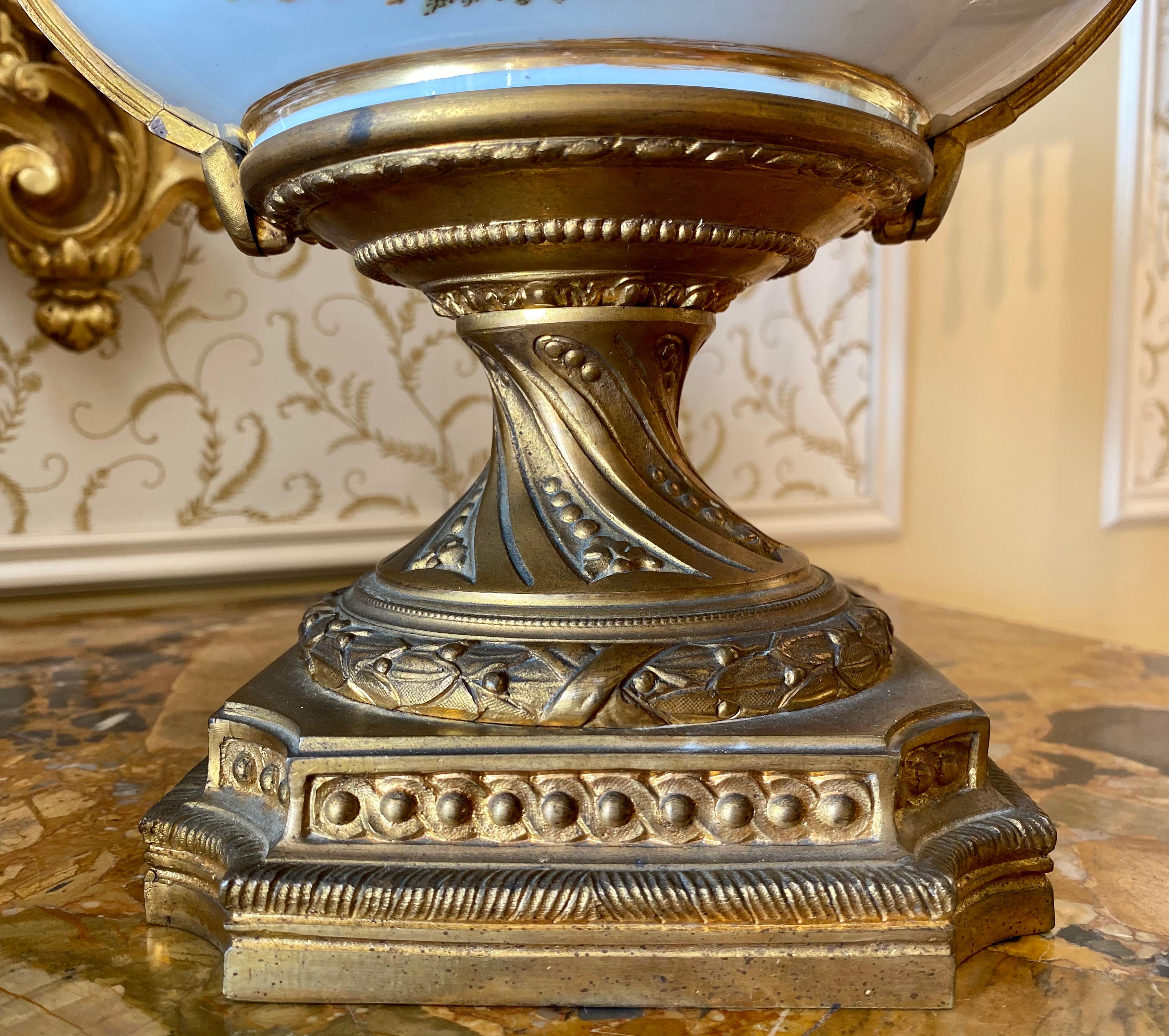 KPM Berlin, Porcelain Pot-Pourri and Gilt Bronze Mount, 19th Century For Sale 15