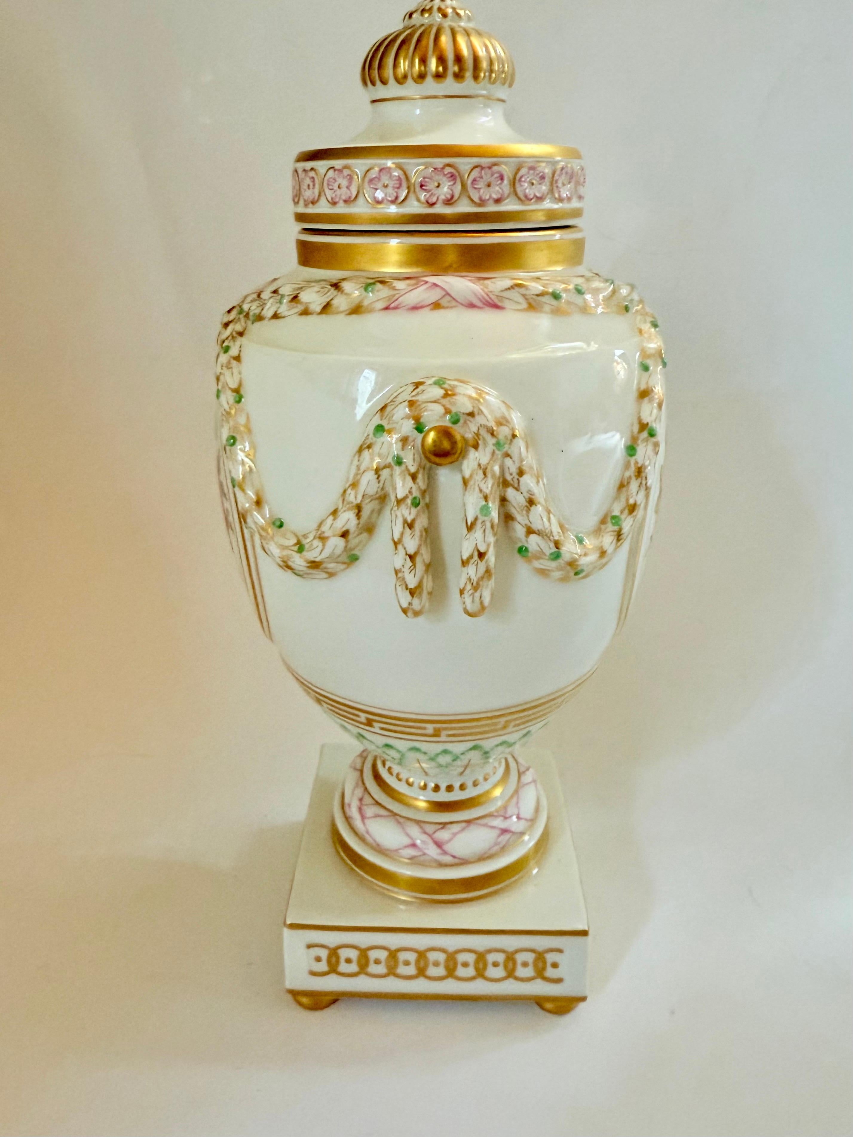 KPM Berlin rare hand-painted lidded vase 26 cm (10.2 inches) For Sale 8